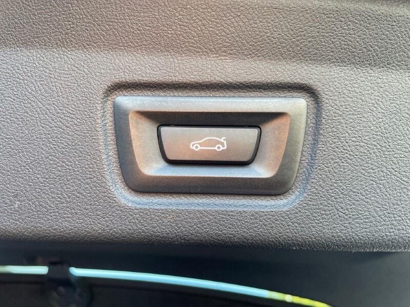 BMW i4 view 38