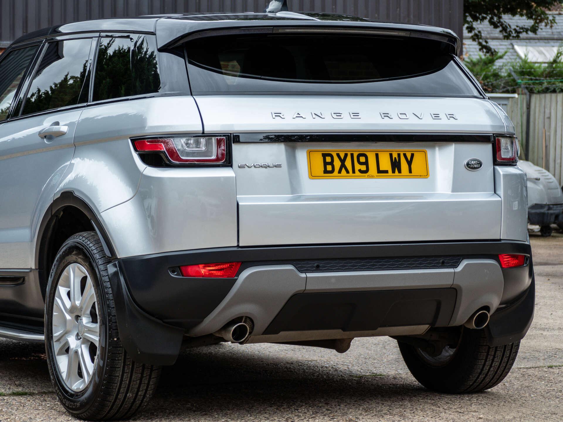 Land Rover Range Rover Evoque view 16