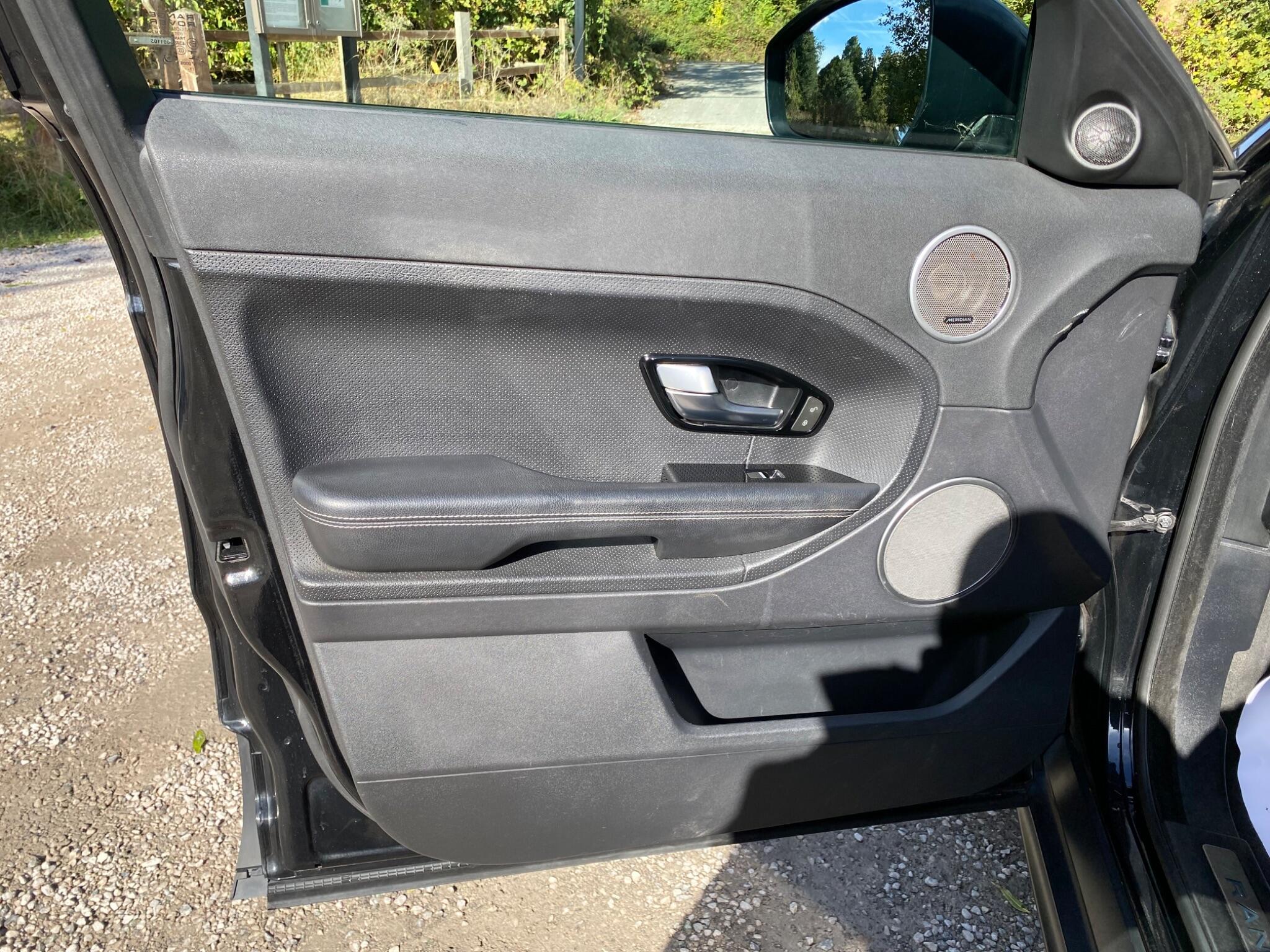 Land Rover Range Rover Evoque view 33