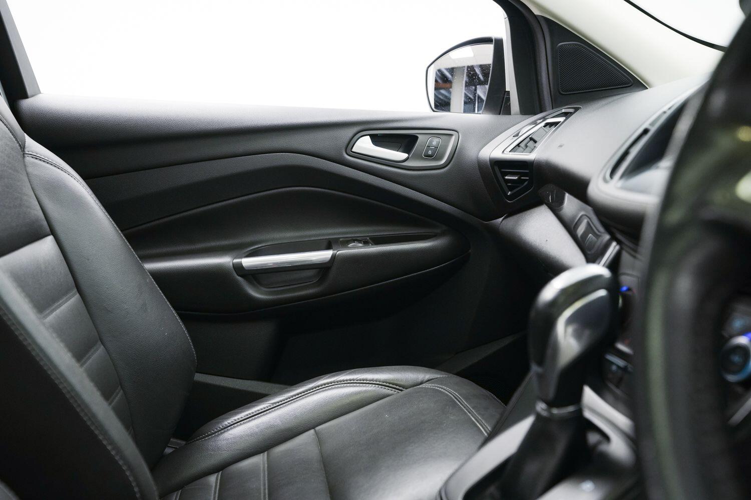 Ford Kuga view 18