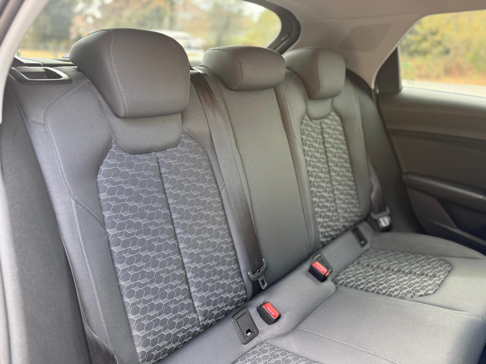 Audi A1 view 34
