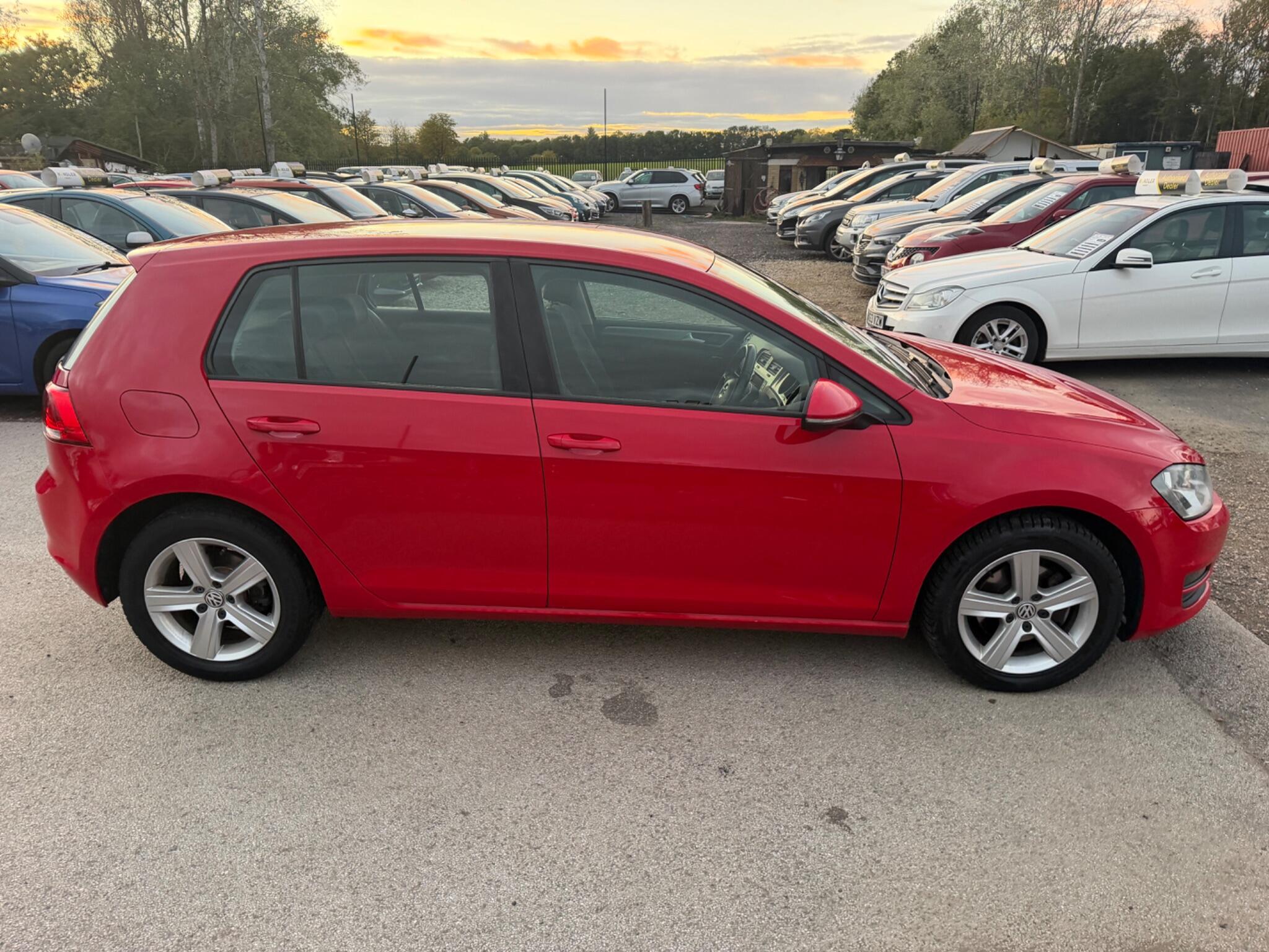Volkswagen Golf view 18