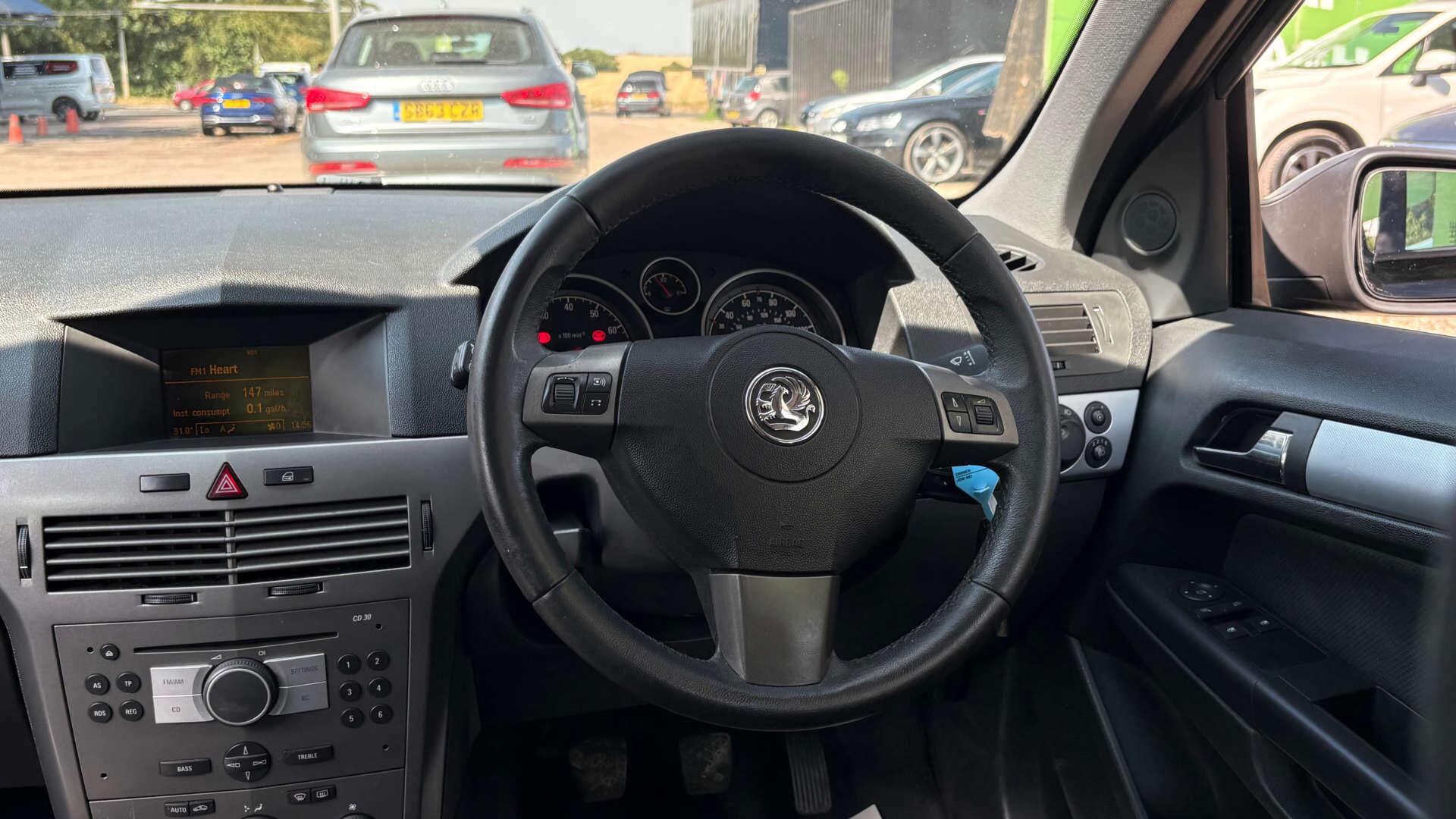 Vauxhall Astra view 15