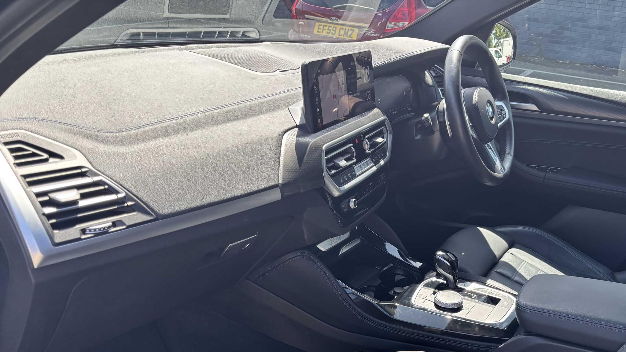 BMW X4 view 9