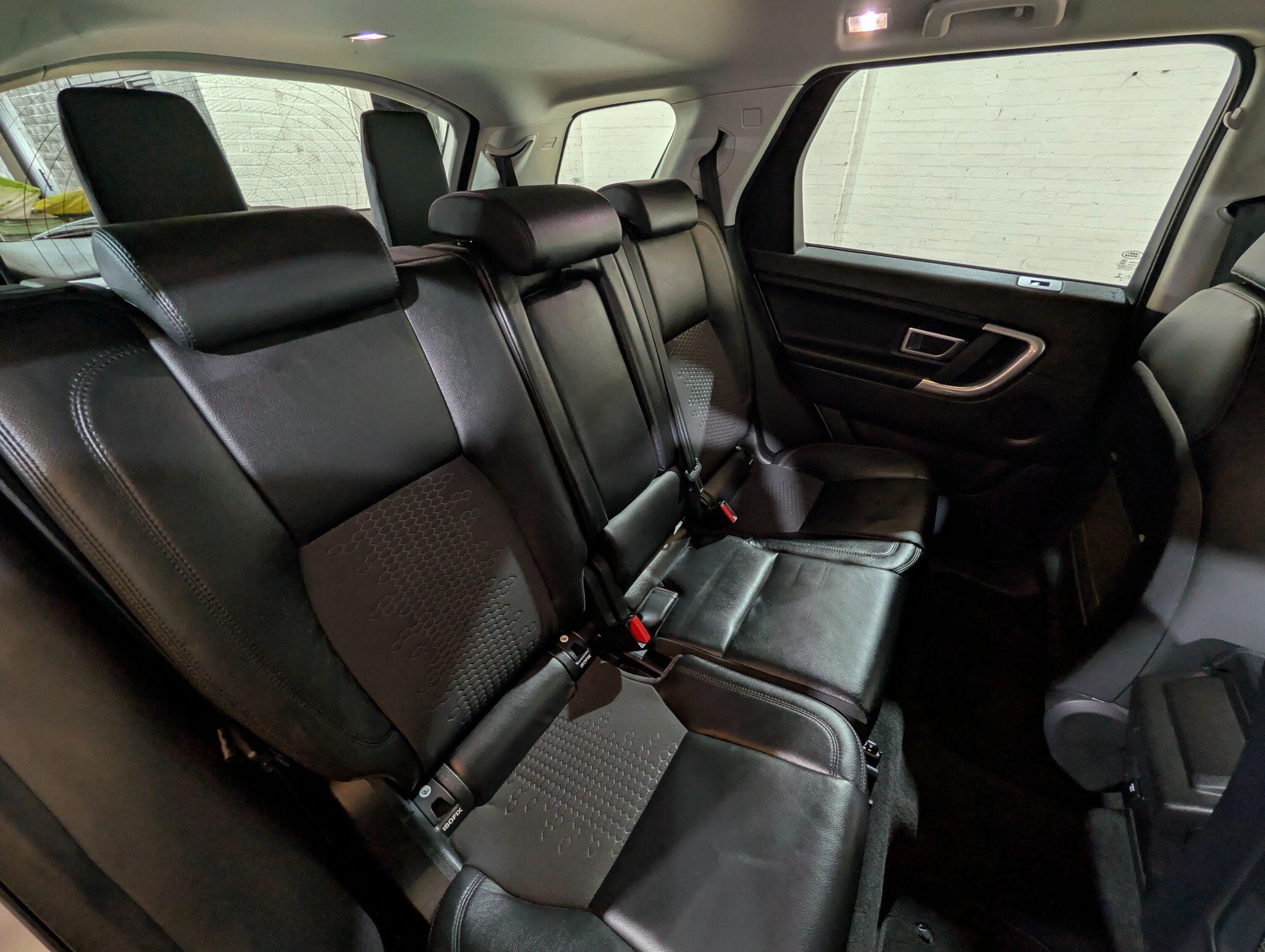 Land Rover Discovery Sport view 71