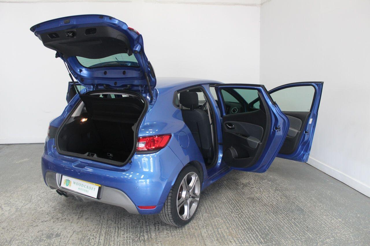 Renault Clio view 22