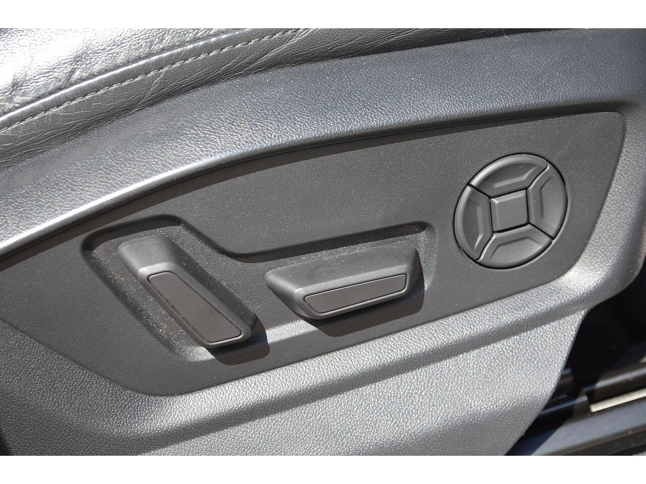 Audi Q7 view 33