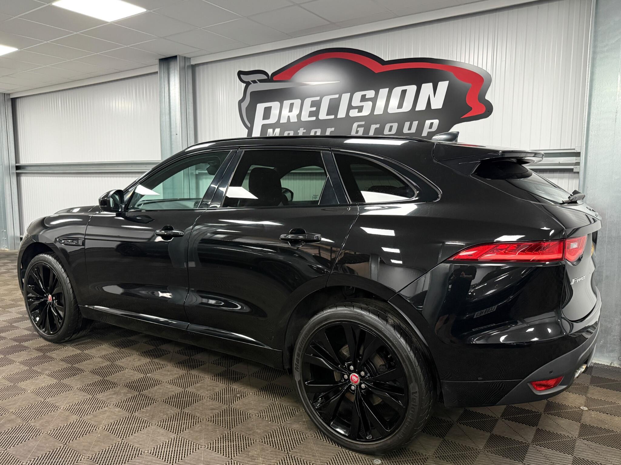 Jaguar F-Pace view 5