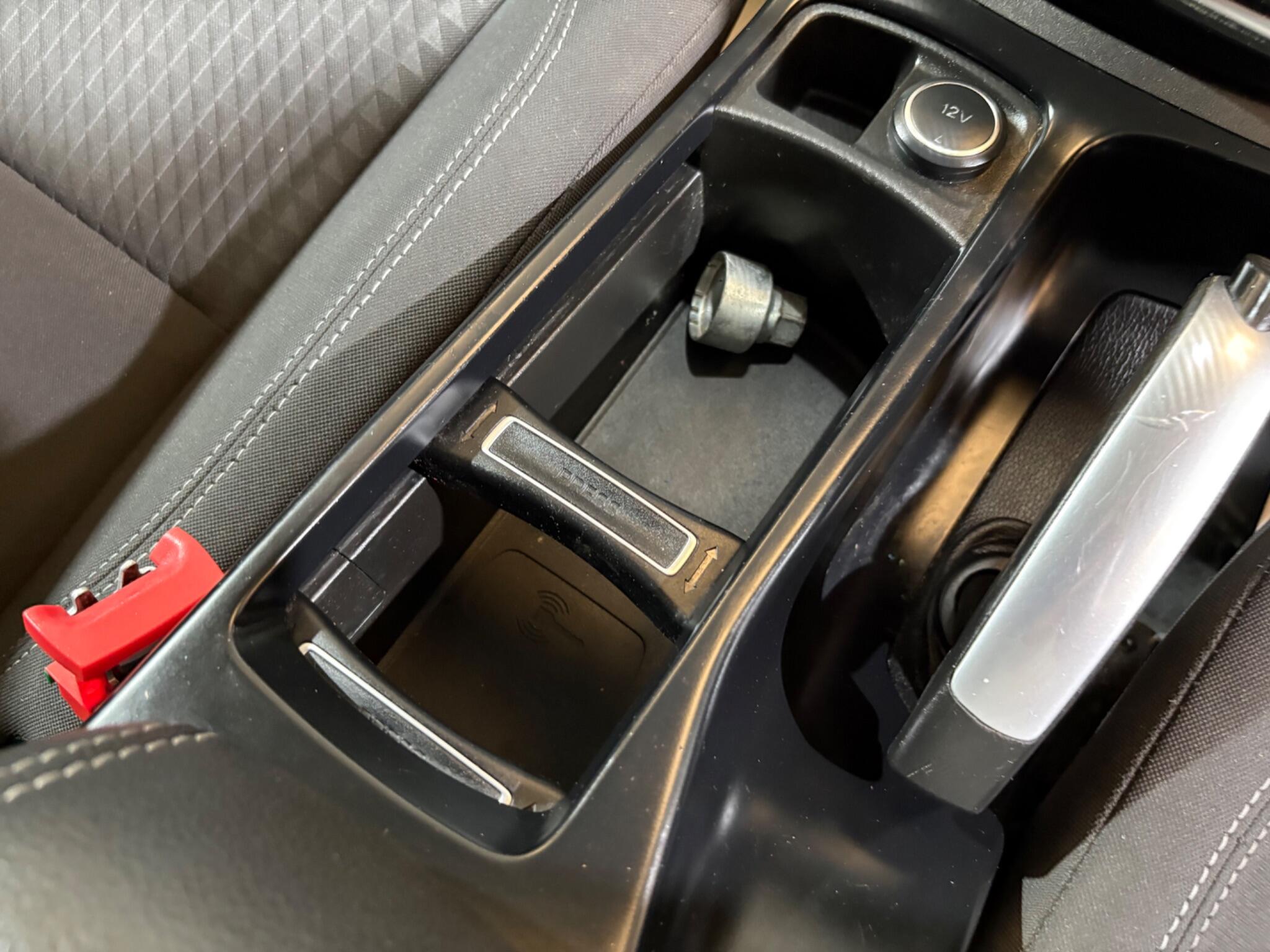 Ford Grand C-Max view 34
