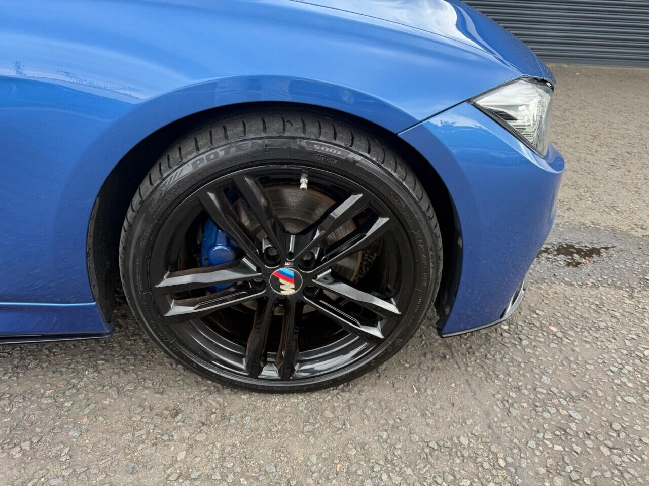 BMW 3 Series view 37