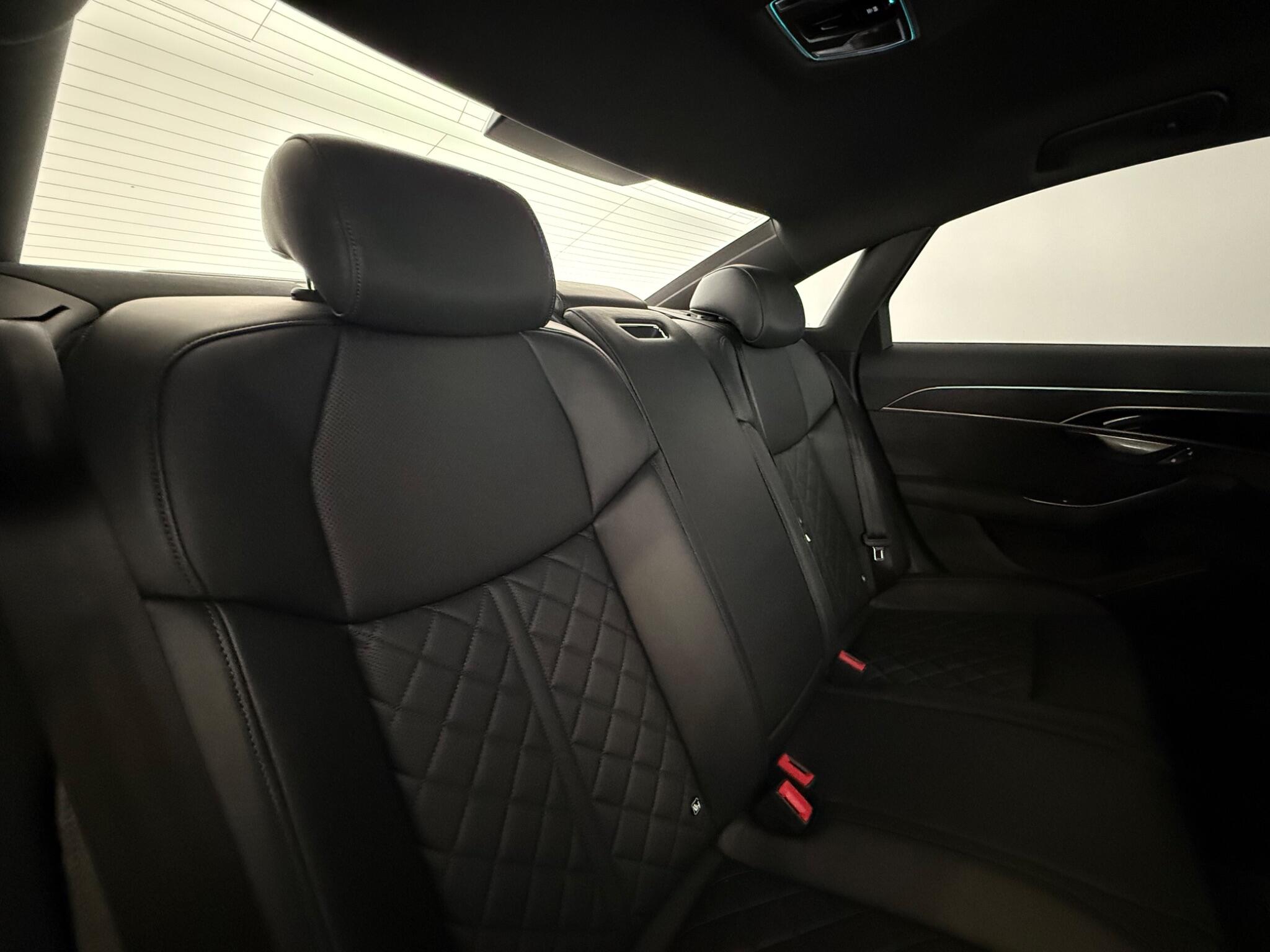 Audi A8 view 42