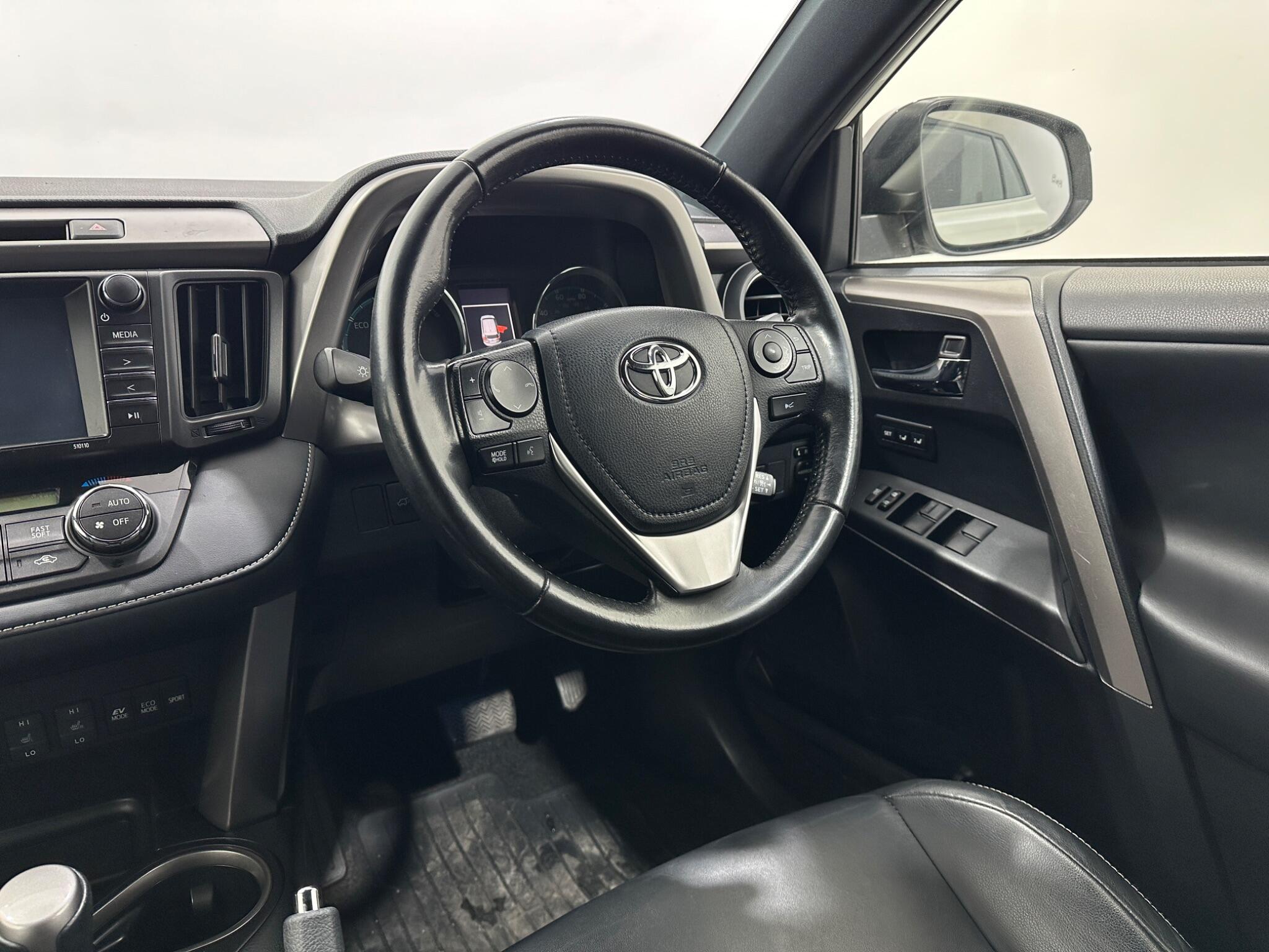 Toyota Rav4 view 12