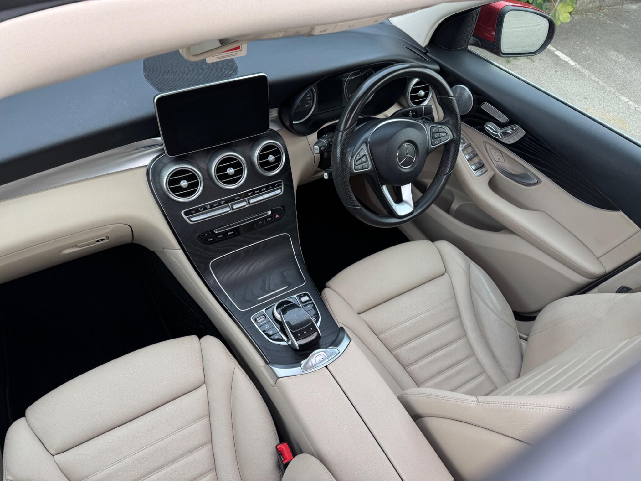 Mercedes-Benz GLC view 10