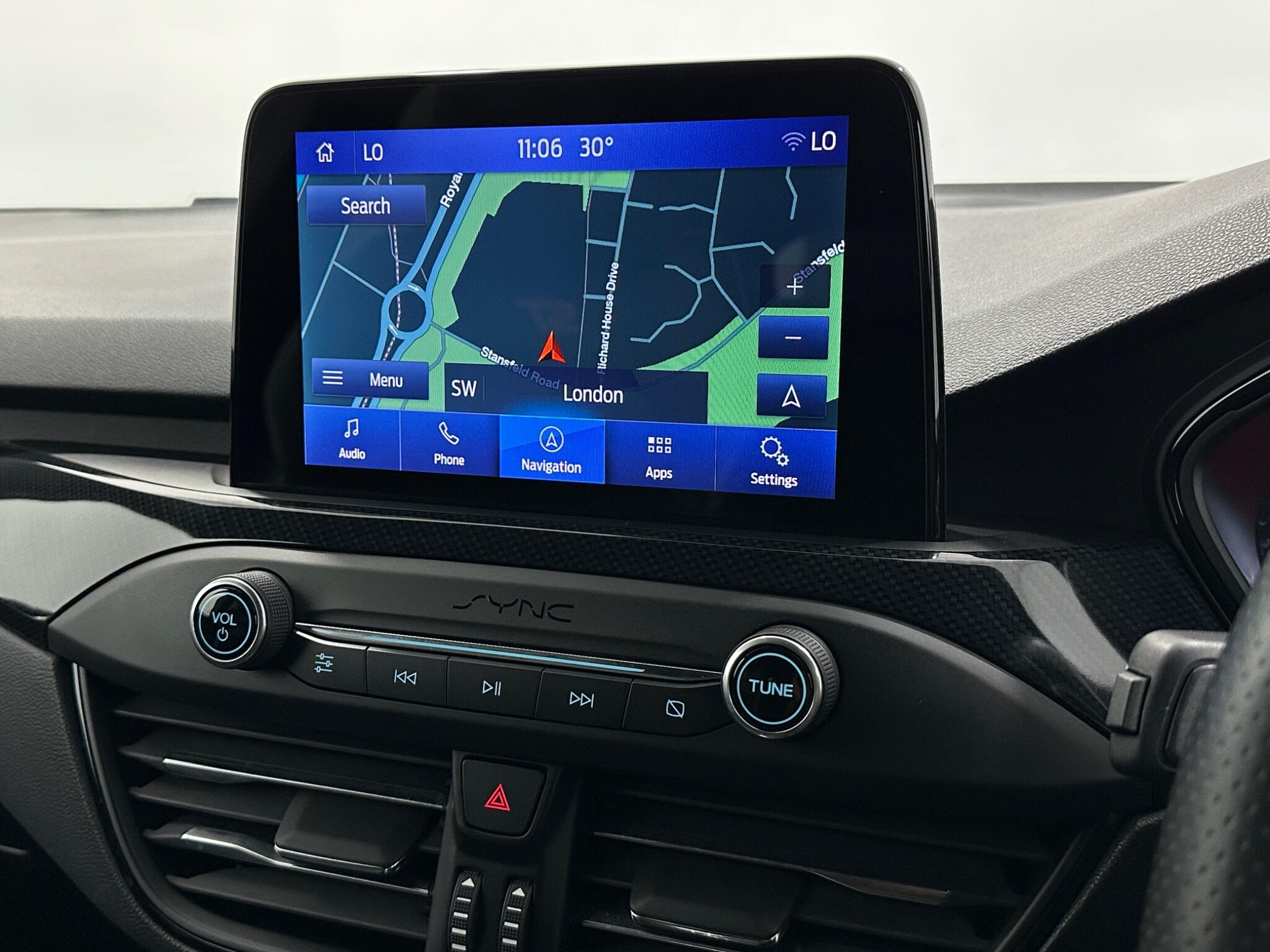 Ford Focus view 22