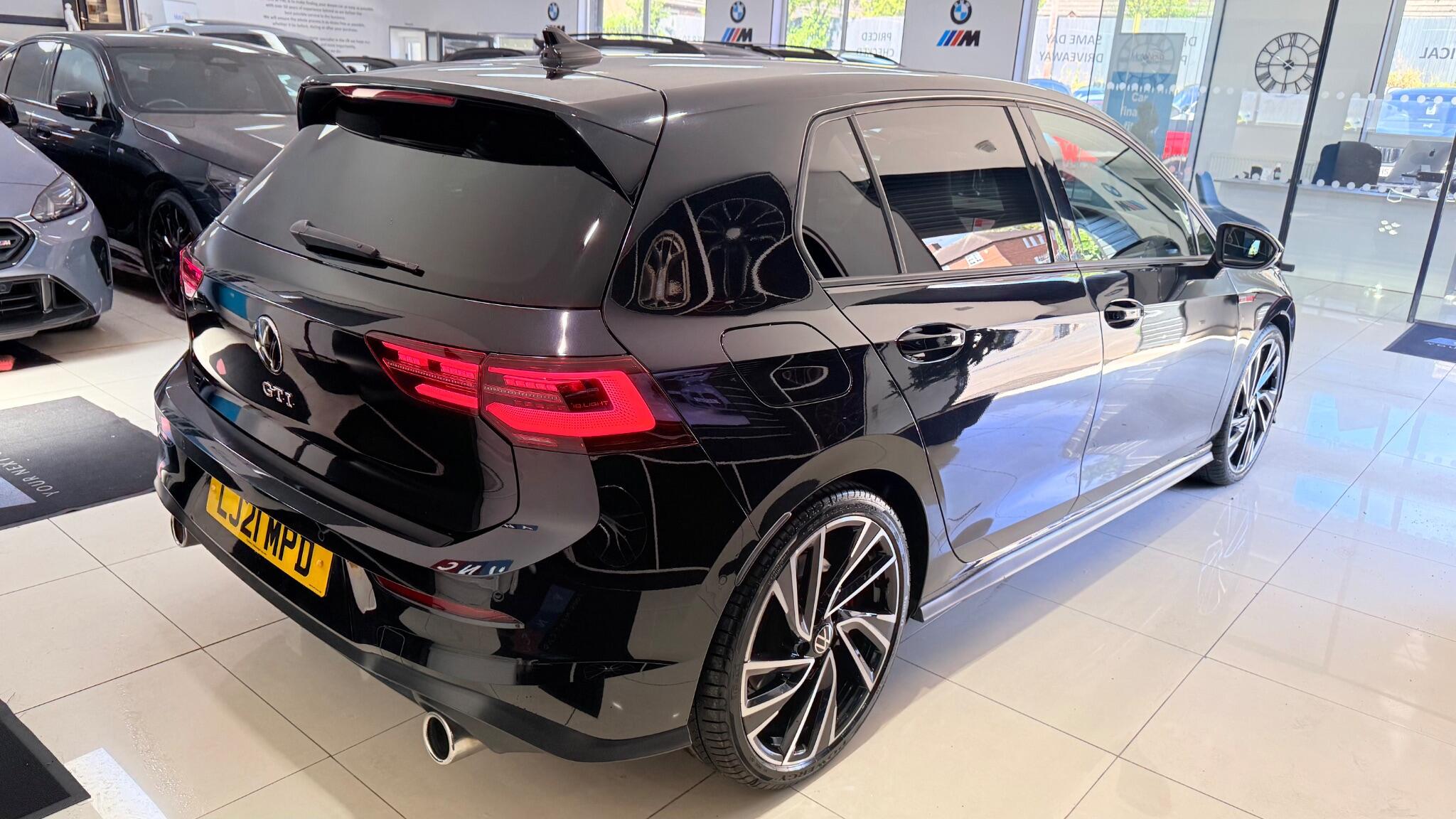 Volkswagen Golf view 67