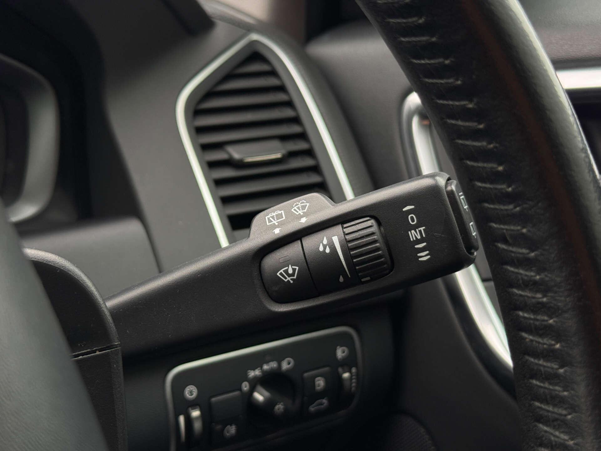 Volvo XC60 view 52