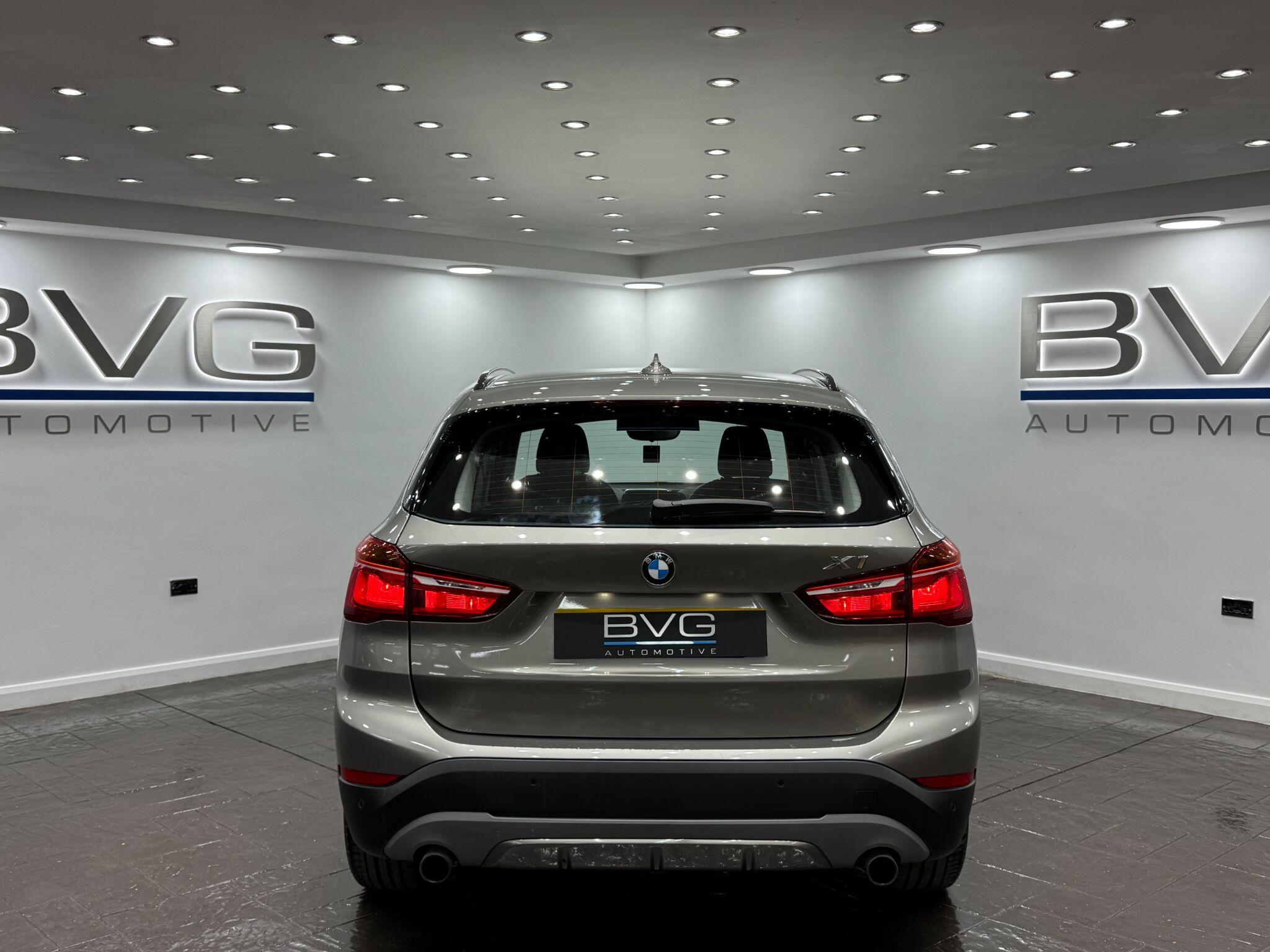 BMW X1 view 8