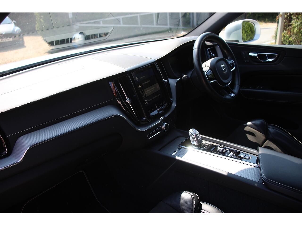Volvo XC60 view 14