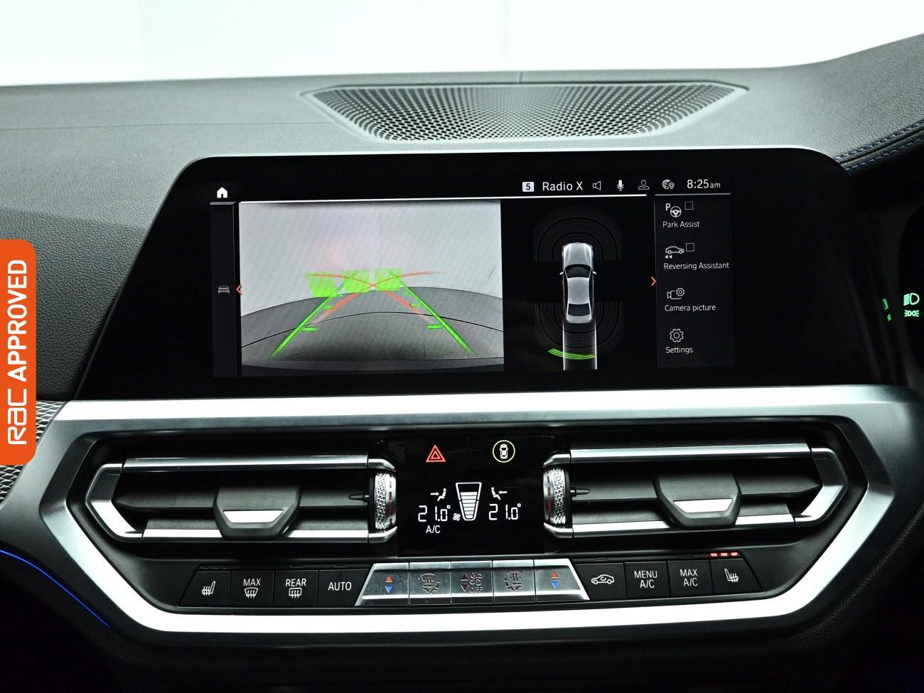 BMW 3 Series view 14