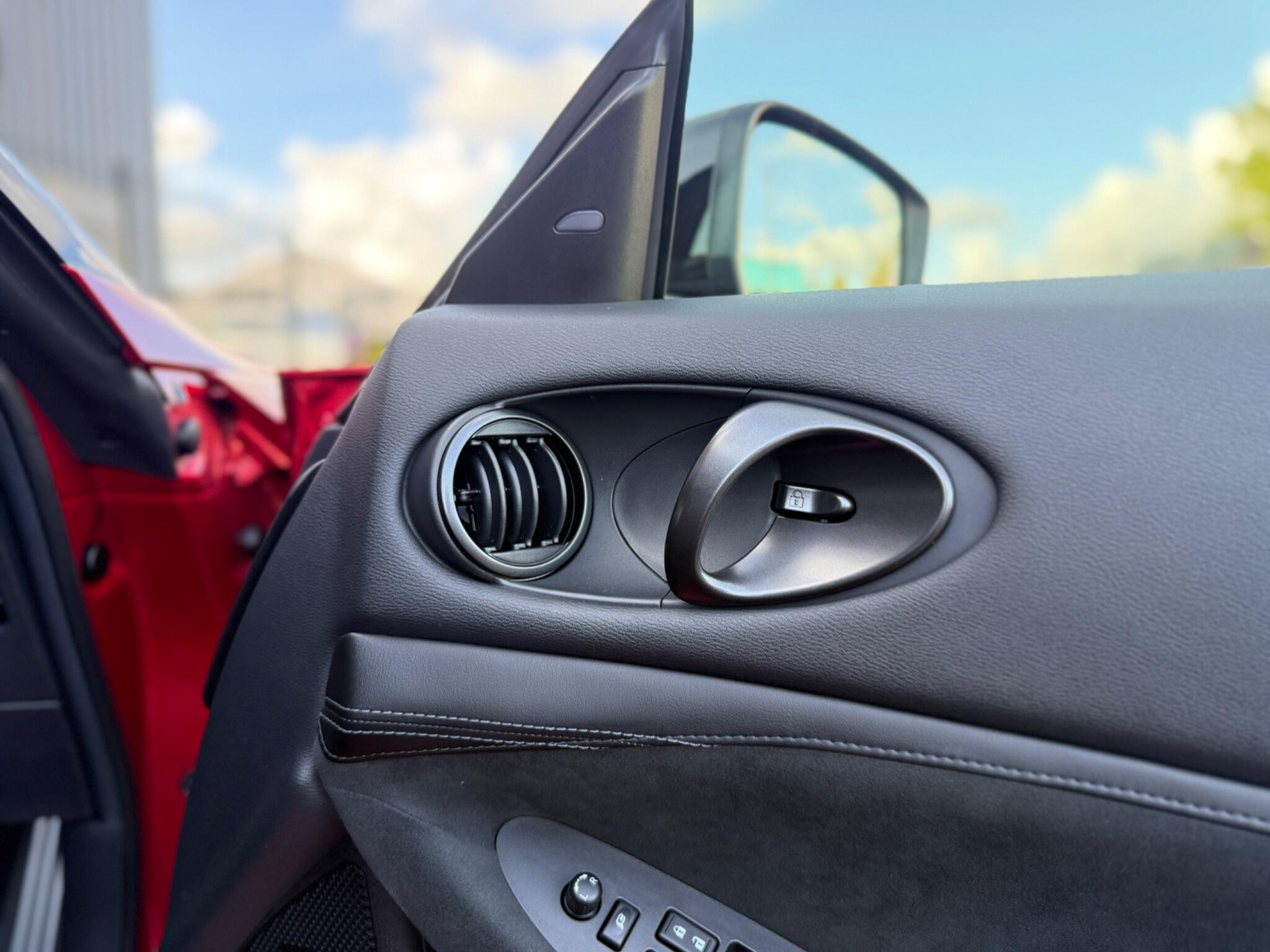 Nissan Fairlady view 27