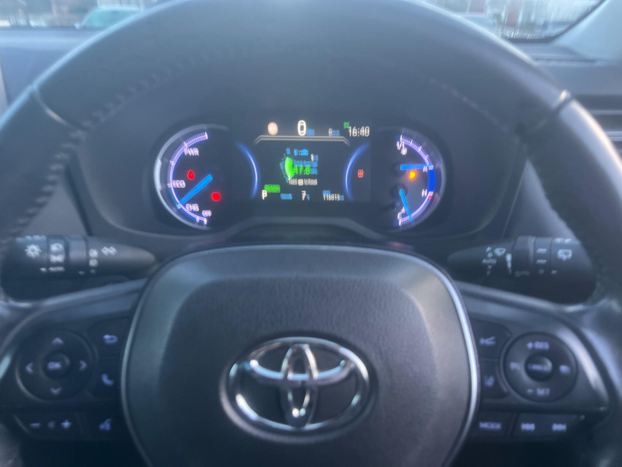 2019 Toyota RAV4 2.5 VVT-h Design CVT Euro 6 (s/s) 5dr • 116,015 miles image 23