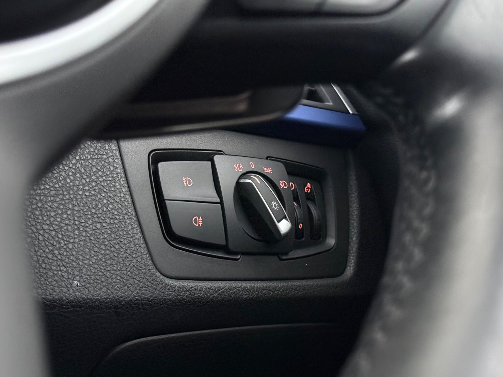 BMW 3 Series view 16