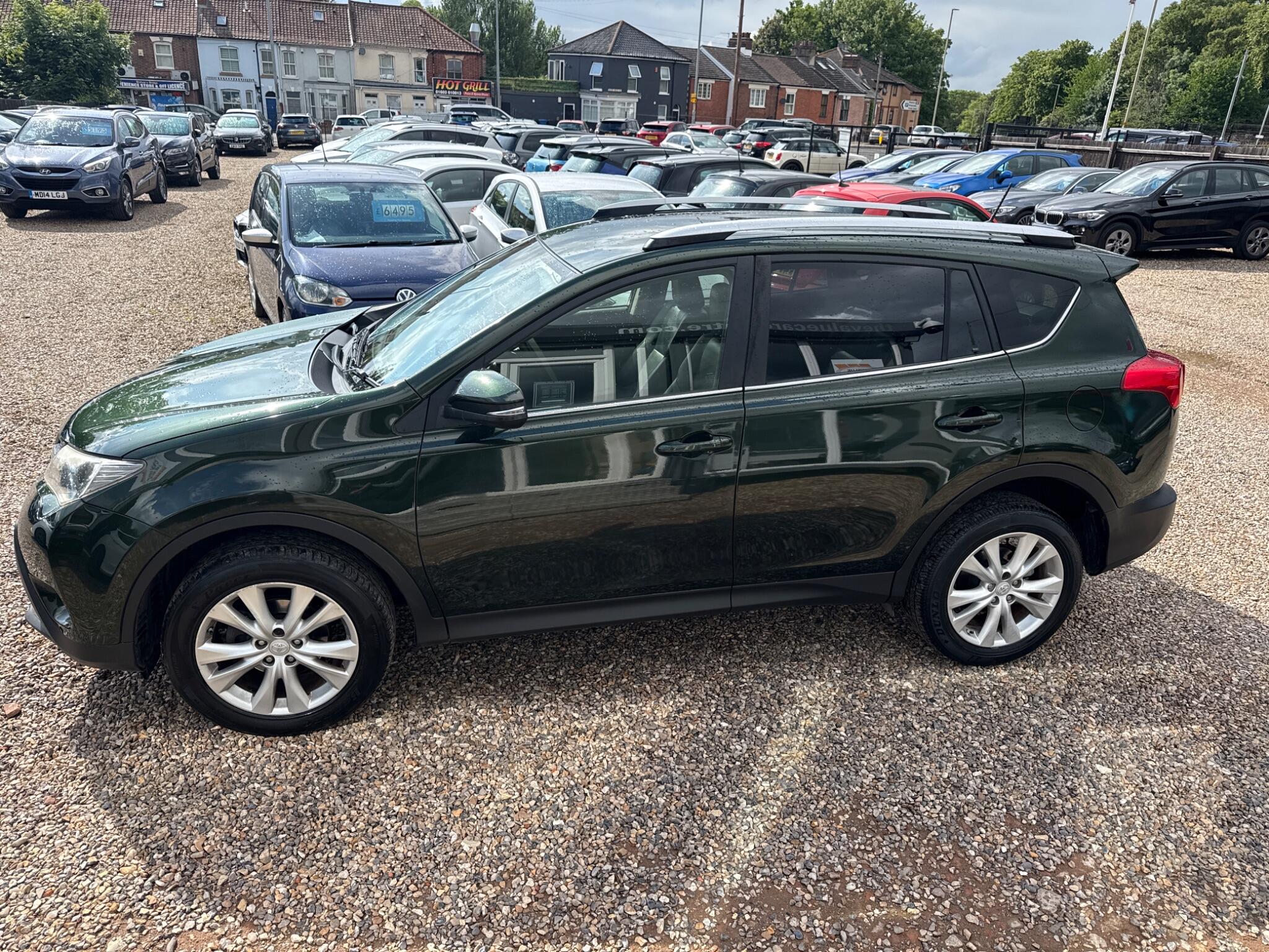 Toyota Rav4 view 6