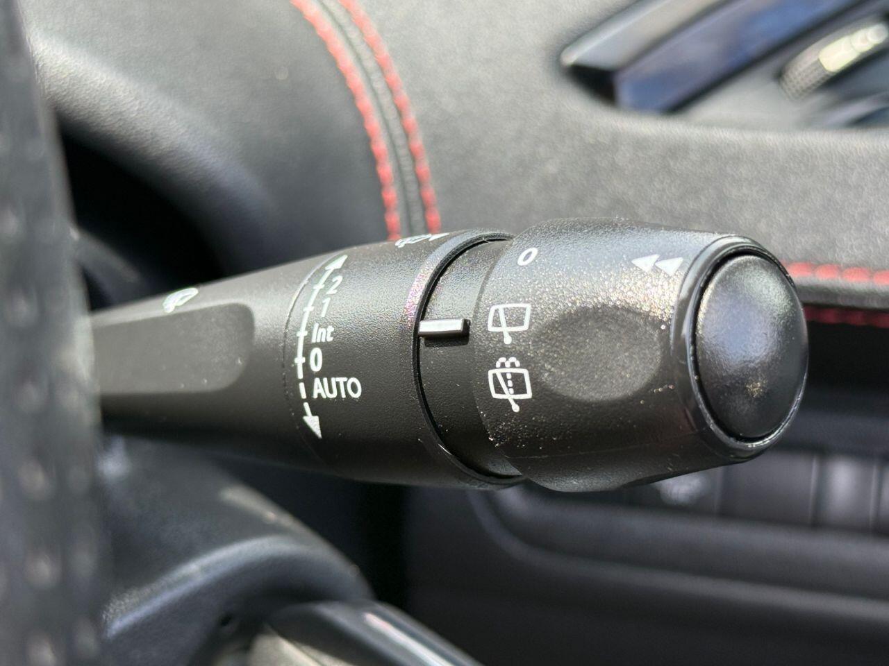 Peugeot 208 view 31