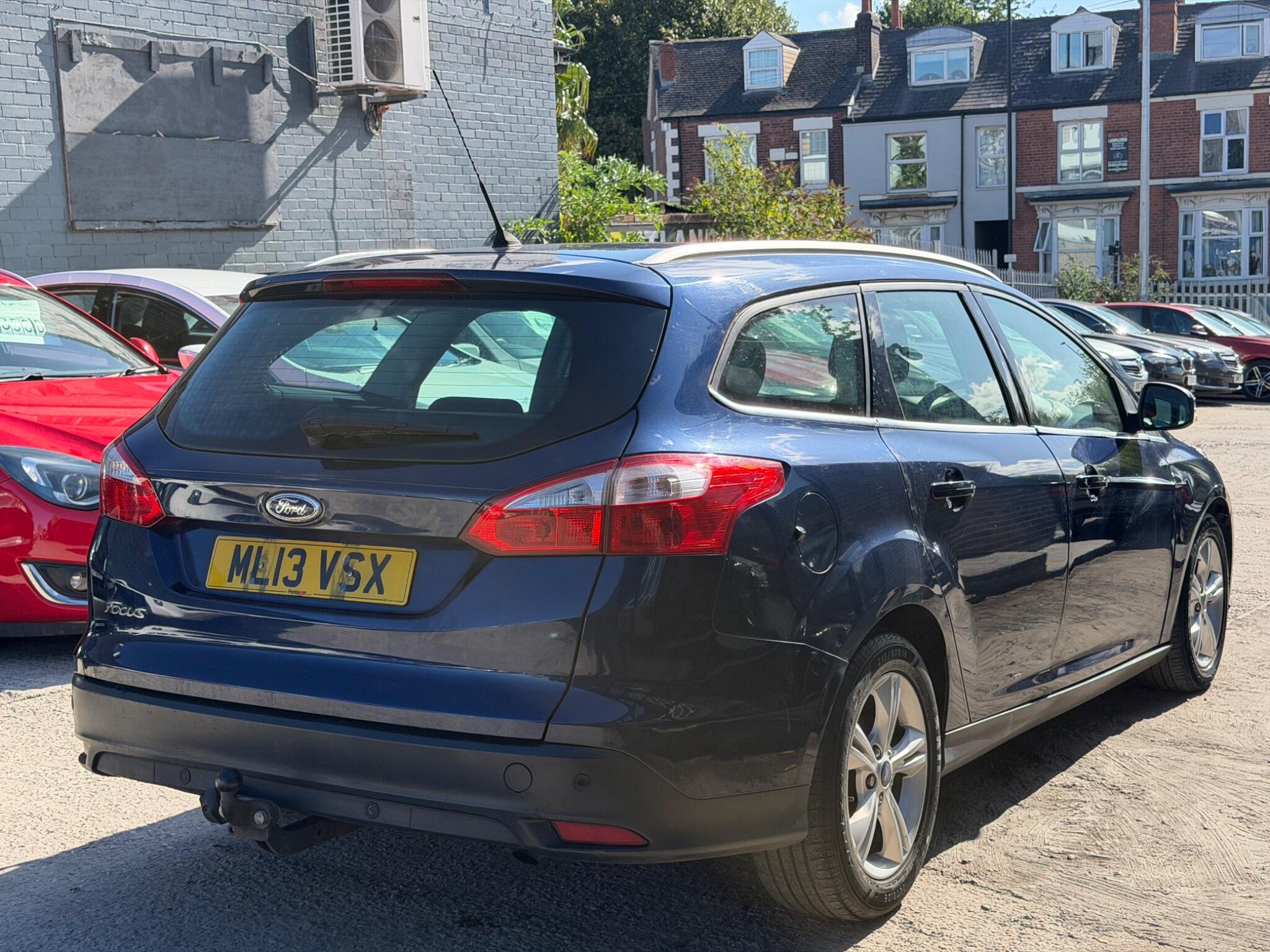 Ford Focus view 4