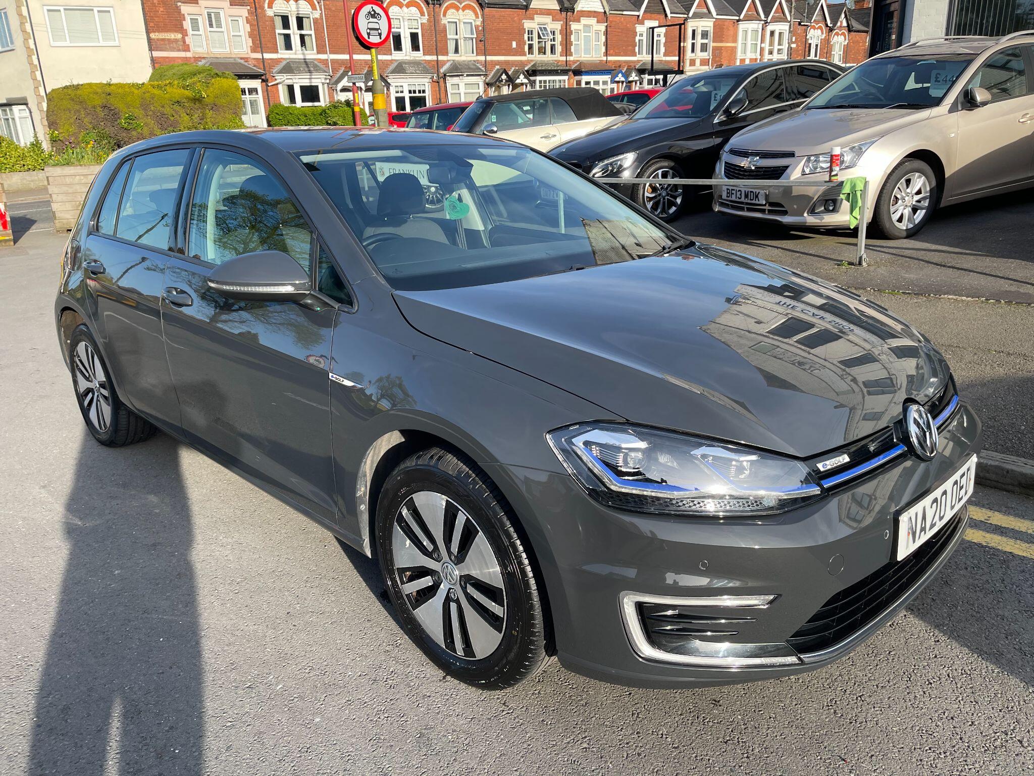 Volkswagen E-Golf view 8