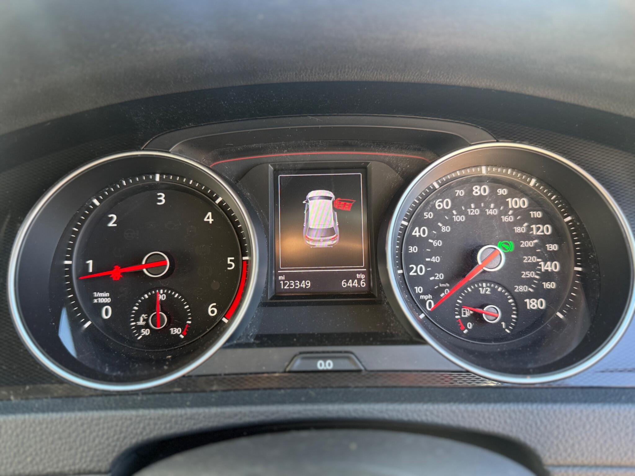 Volkswagen Golf view 30