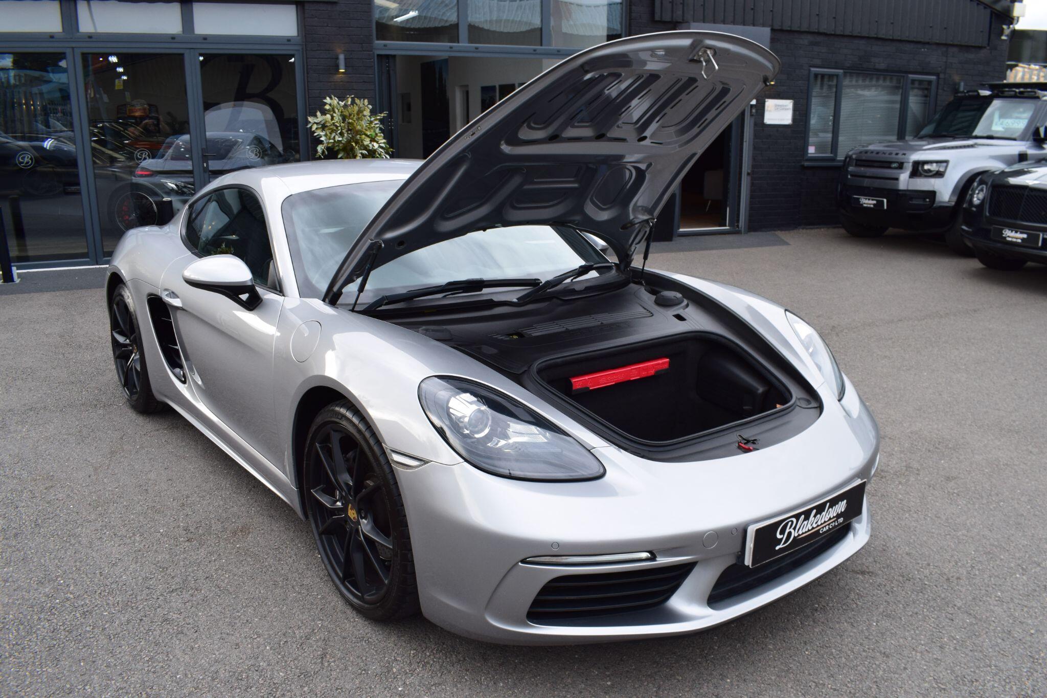 Porsche 718 Cayman view 31