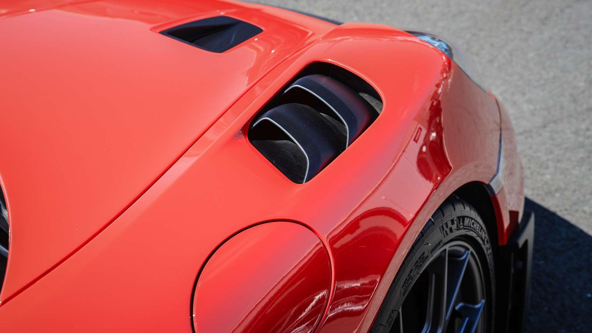 Porsche 718 Spyder view 30