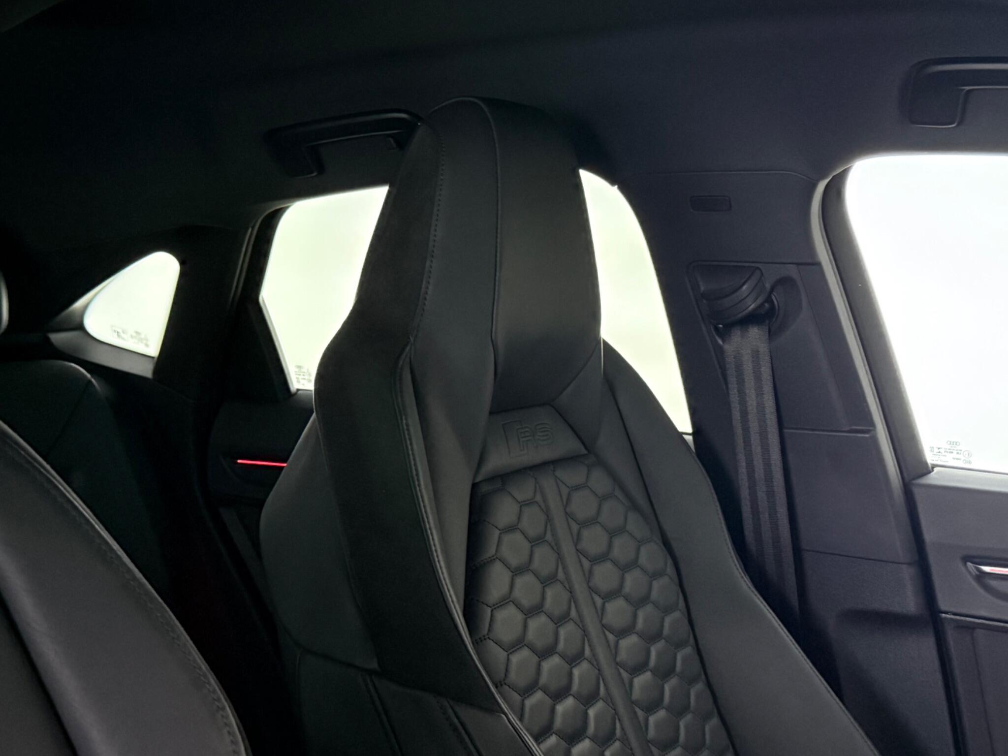 Audi RS Q3 view 43