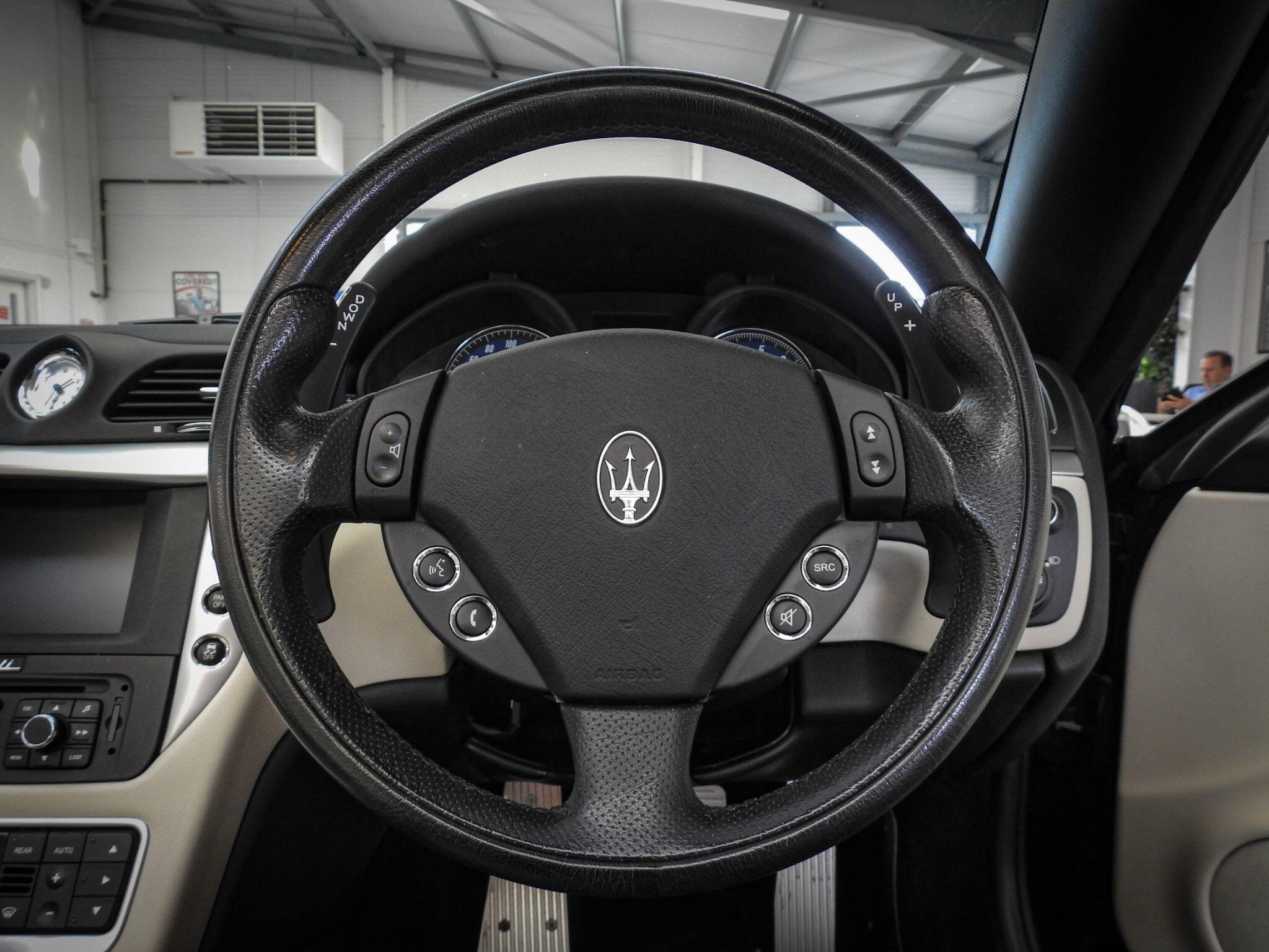 Maserati Grancabrio view 22