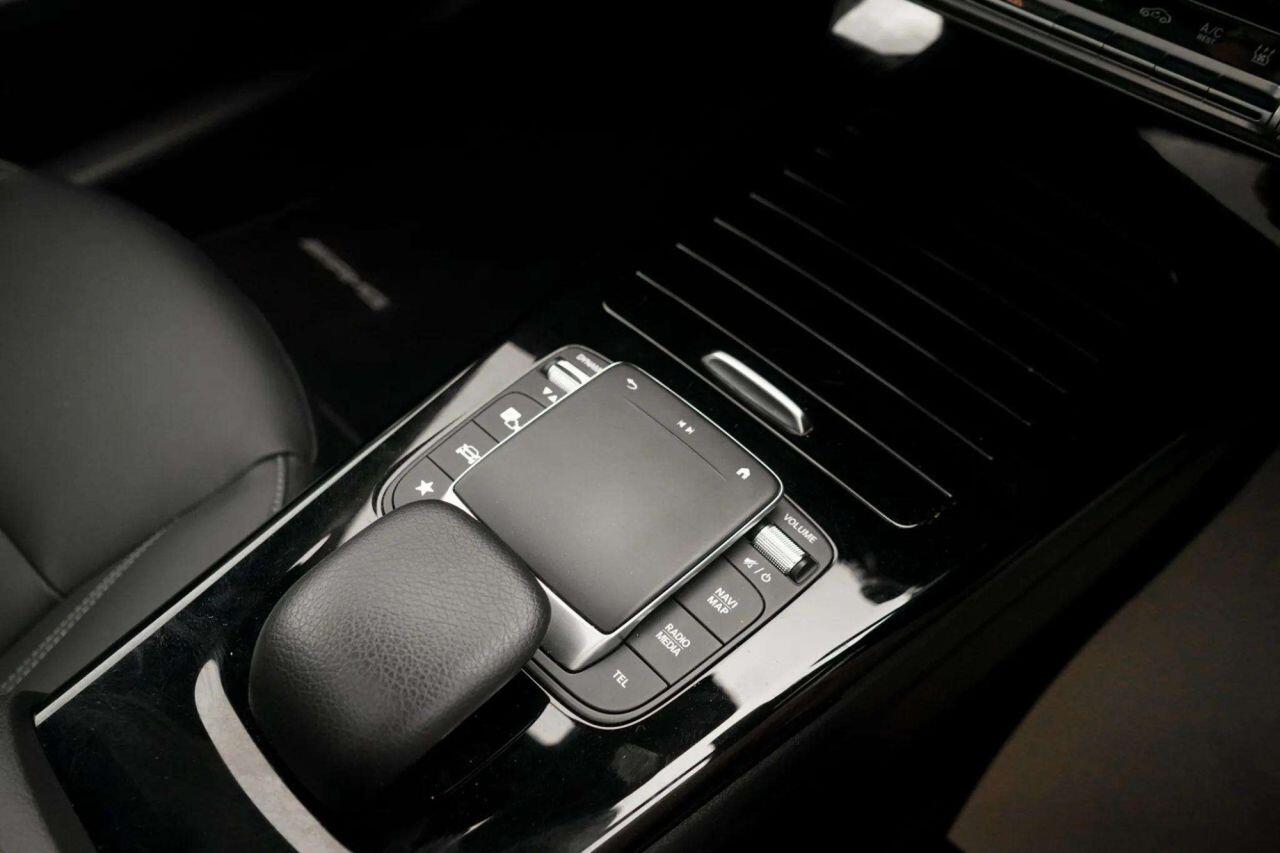 Mercedes-Benz Cla view 29