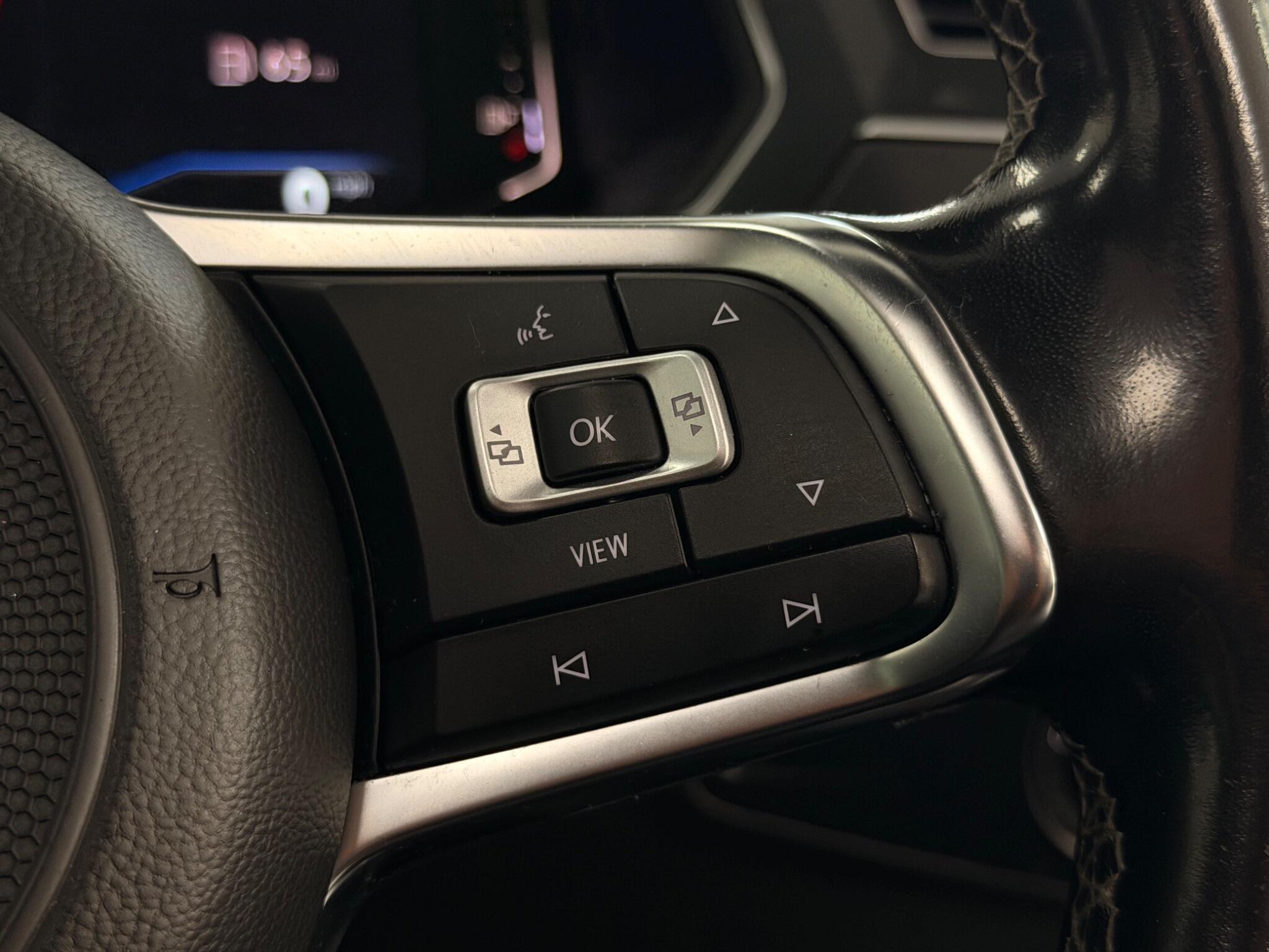Volkswagen Tiguan view 24