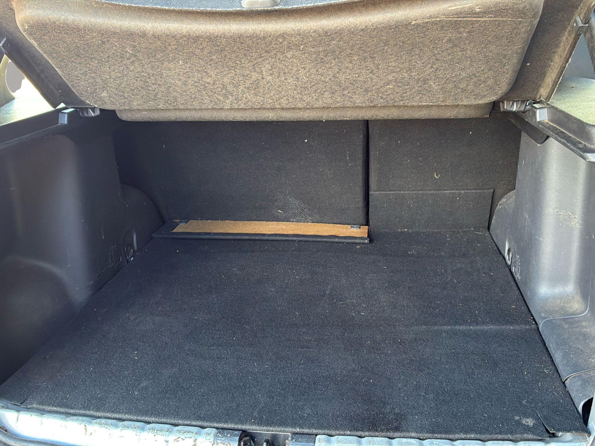 Dacia Duster view 9