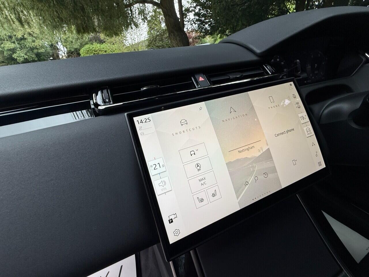 Land Rover Range Rover Velar view 16