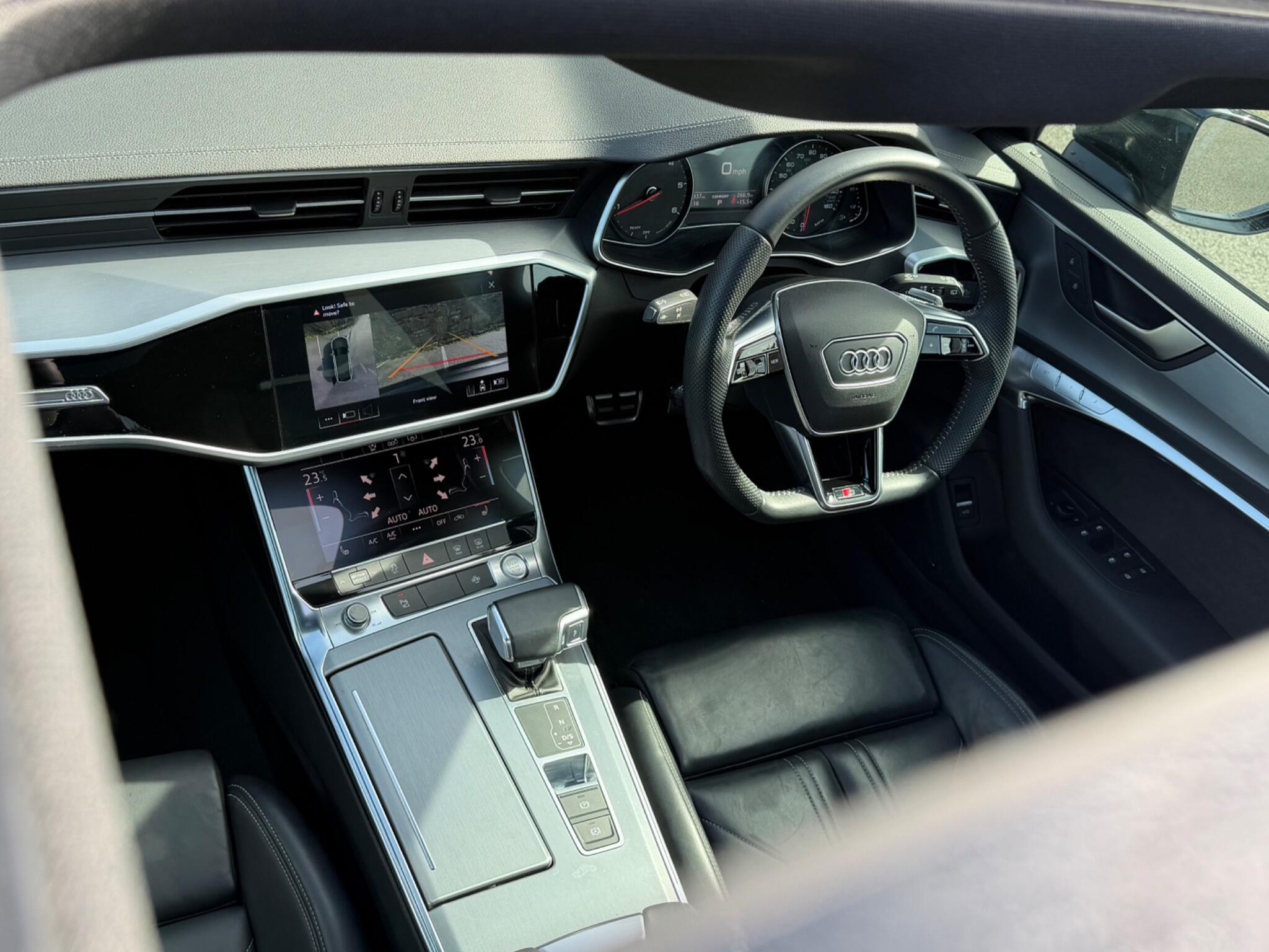 Audi A6 view 10