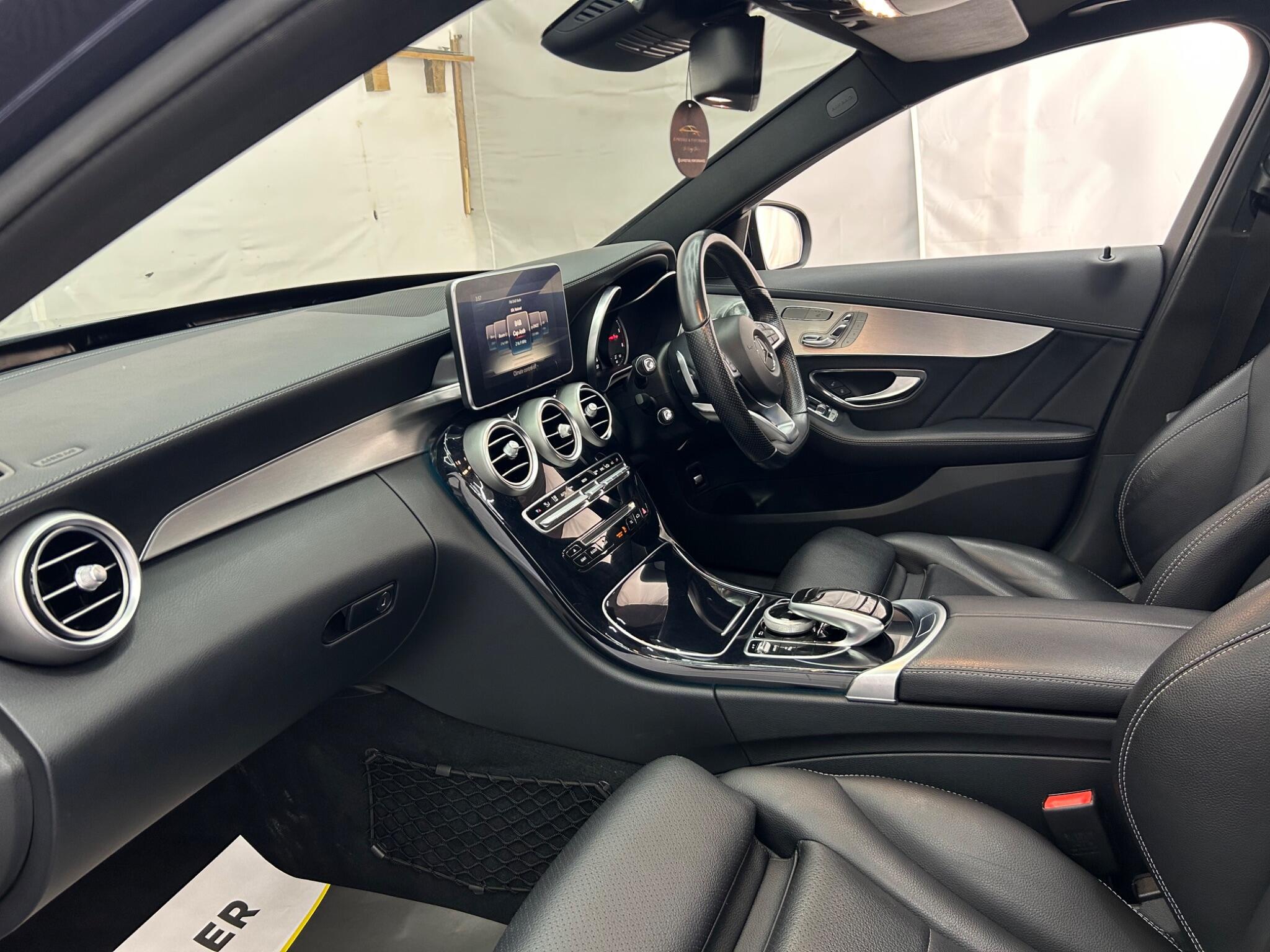 Mercedes-Benz C Class view 18