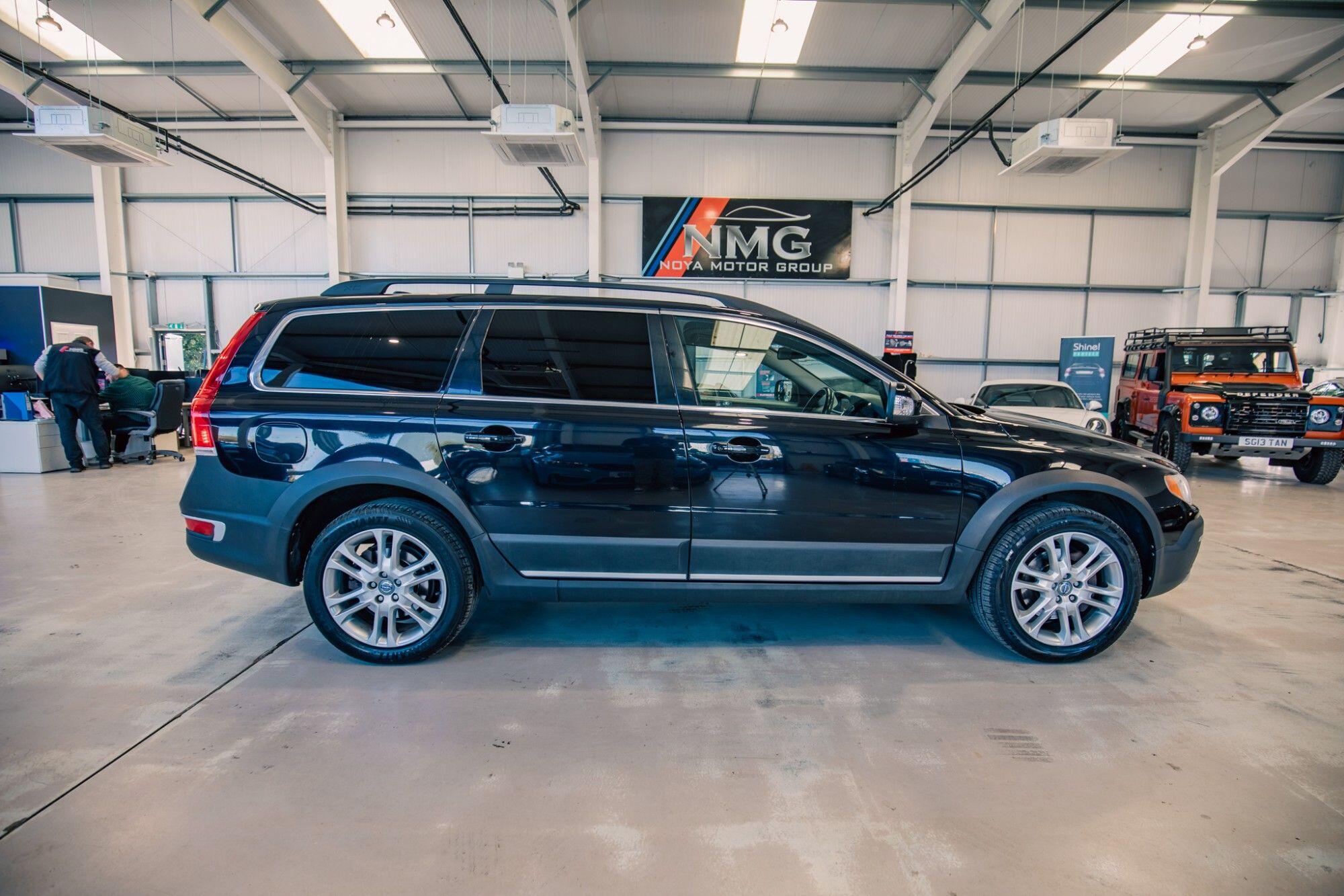 Volvo XC70 view 22