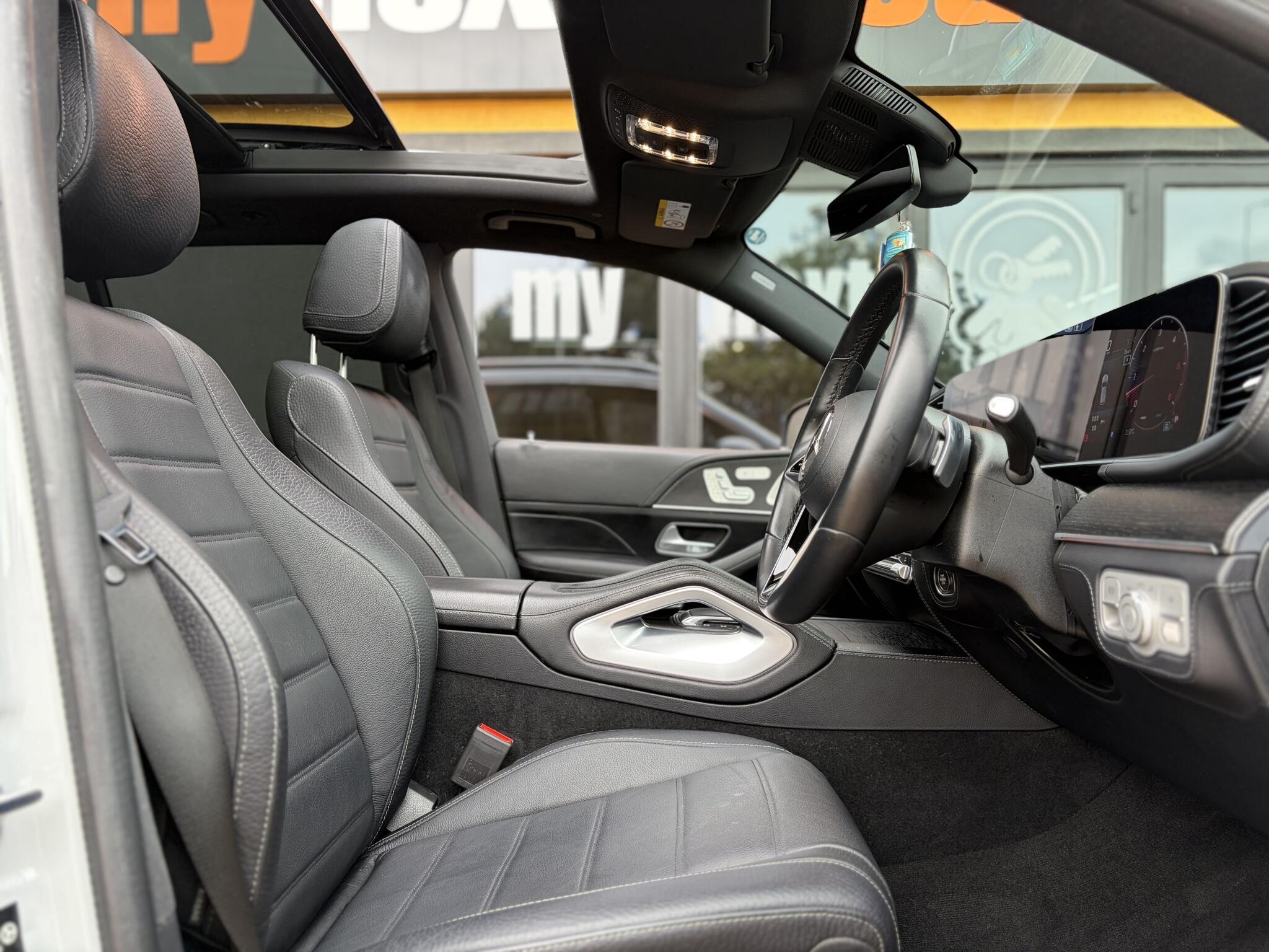 Mercedes-Benz Gle view 19