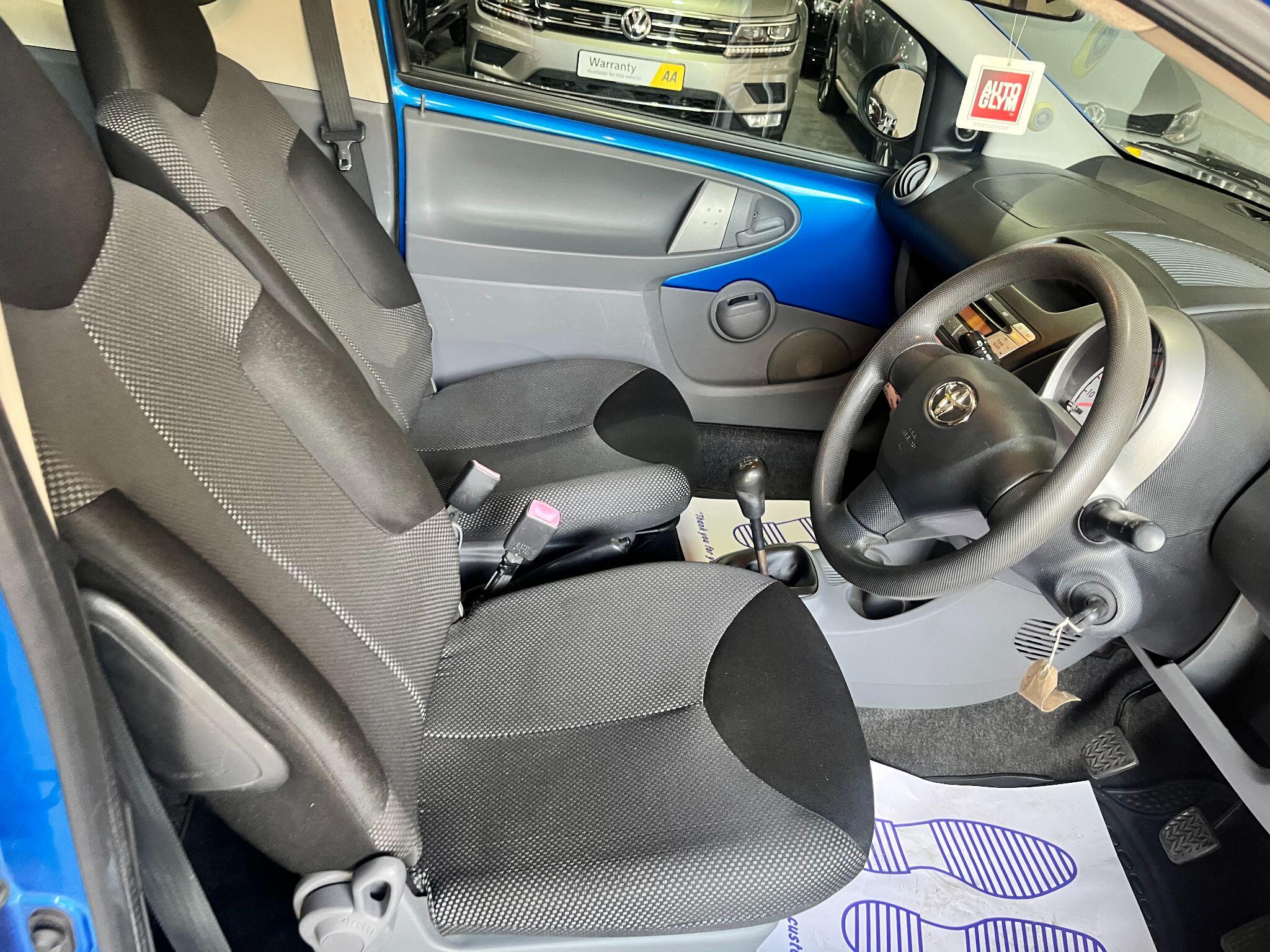 Toyota Aygo view 9