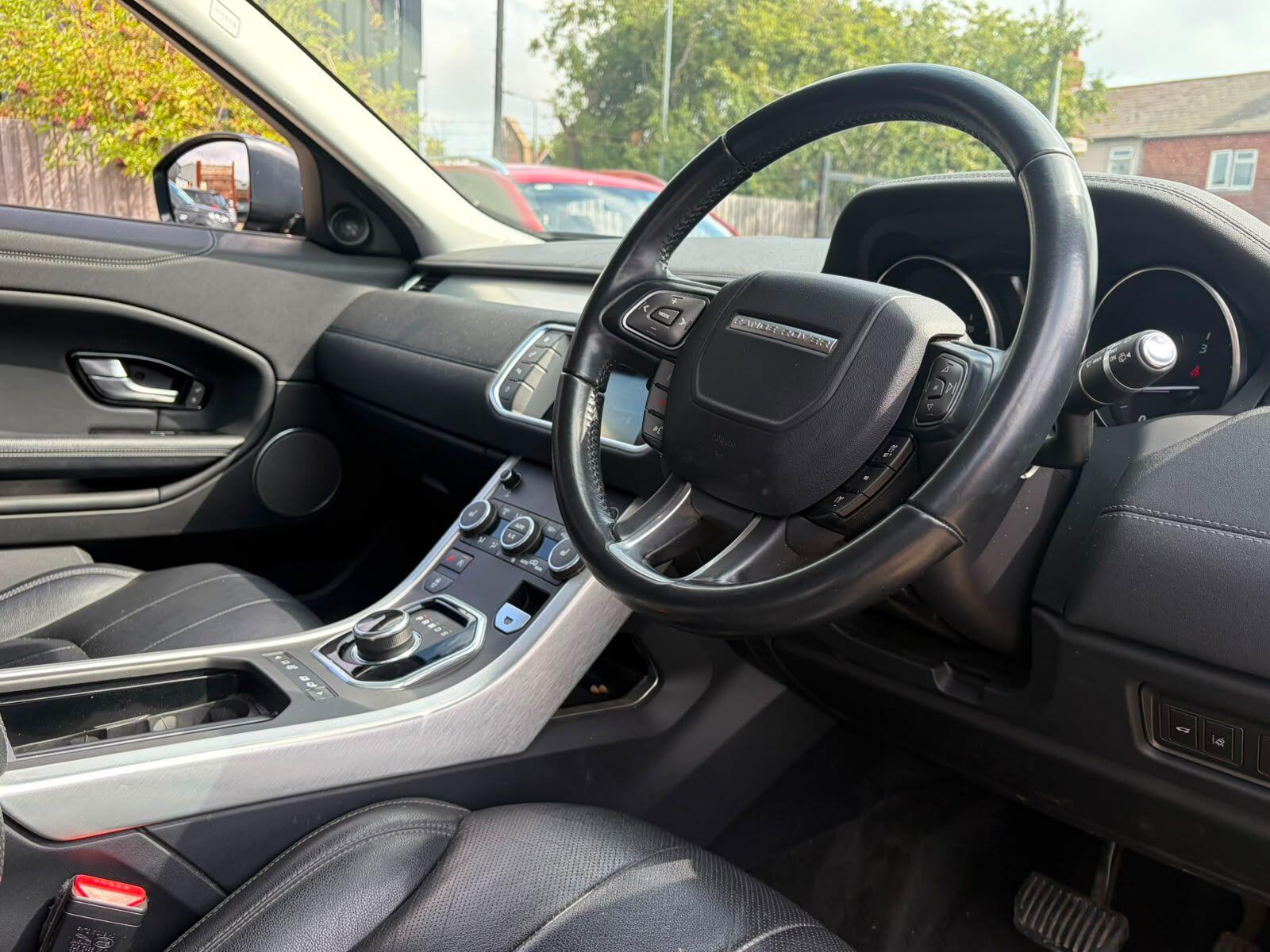 Land Rover Range Rover Evoque view 9