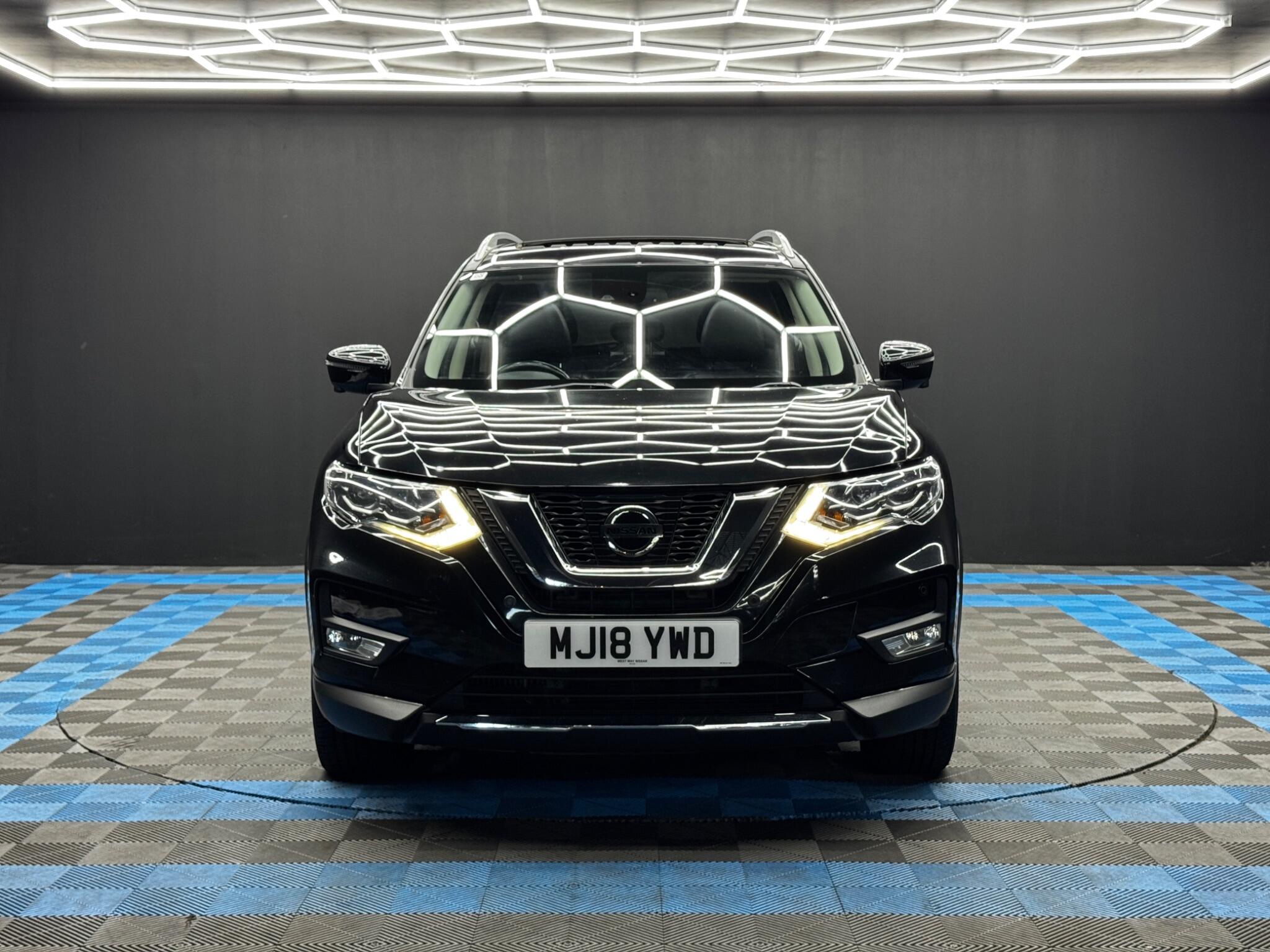Nissan X-Trail view 2