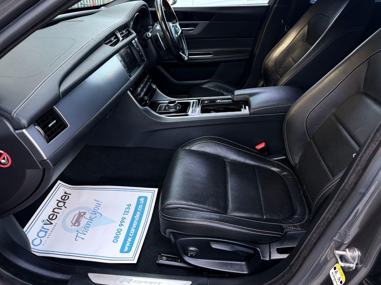 Jaguar XF view 19