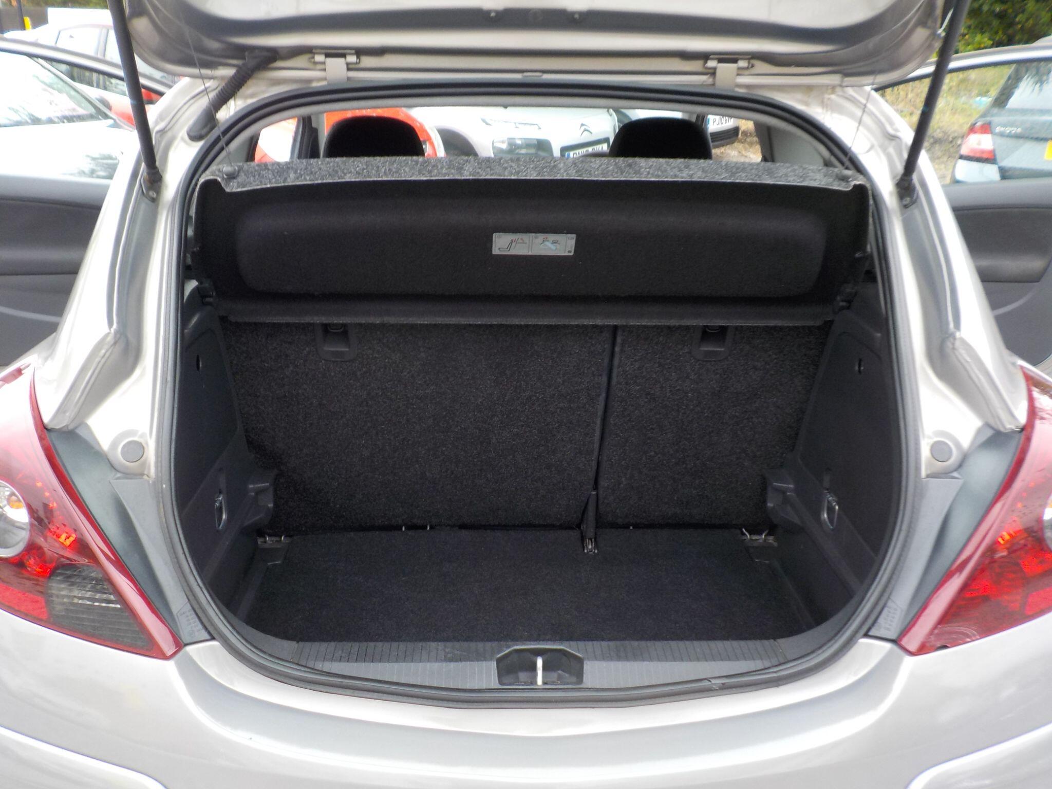 Vauxhall Corsa 1.2i ecoFLEX 16V Exclusiv Euro 5 (s/s) 3dr (A/C)