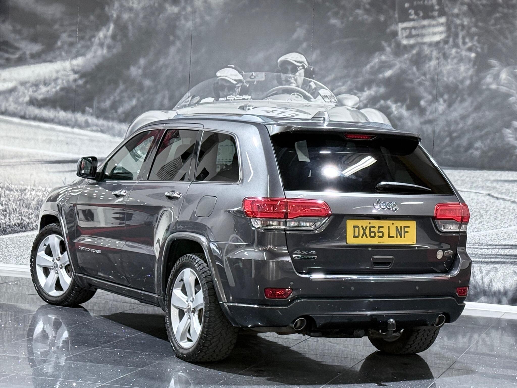 Jeep Grand Cherokee view 28