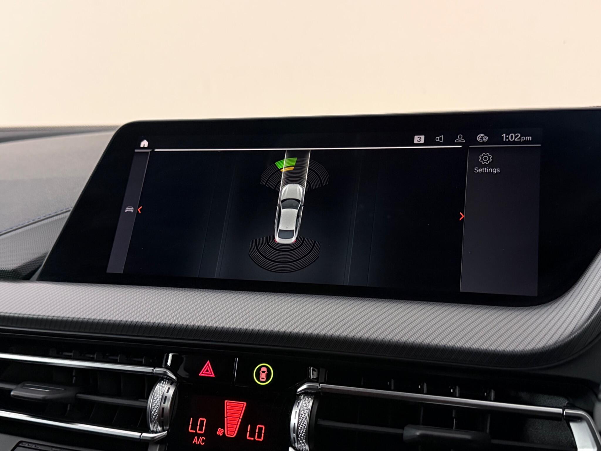 BMW 2 Series view 26